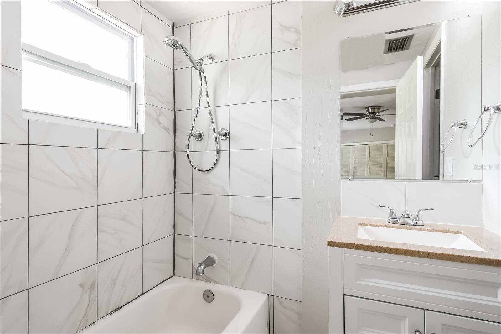 Image 11 of 16 For 825 Jackson Avenue