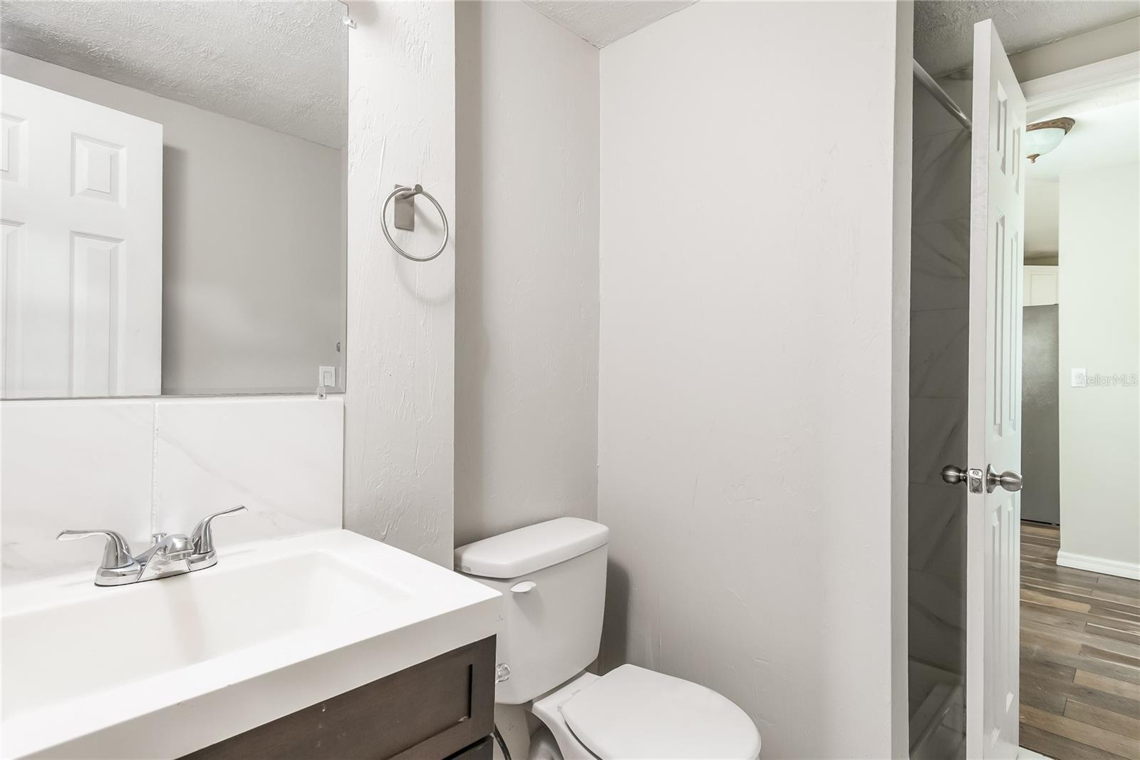 Image 14 of 16 For 825 Jackson Avenue