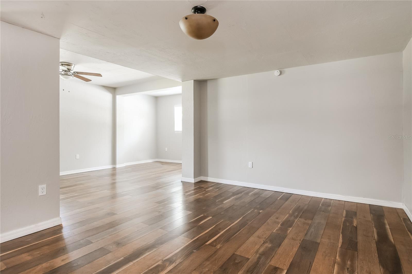 Image 3 of 16 For 825 Jackson Avenue