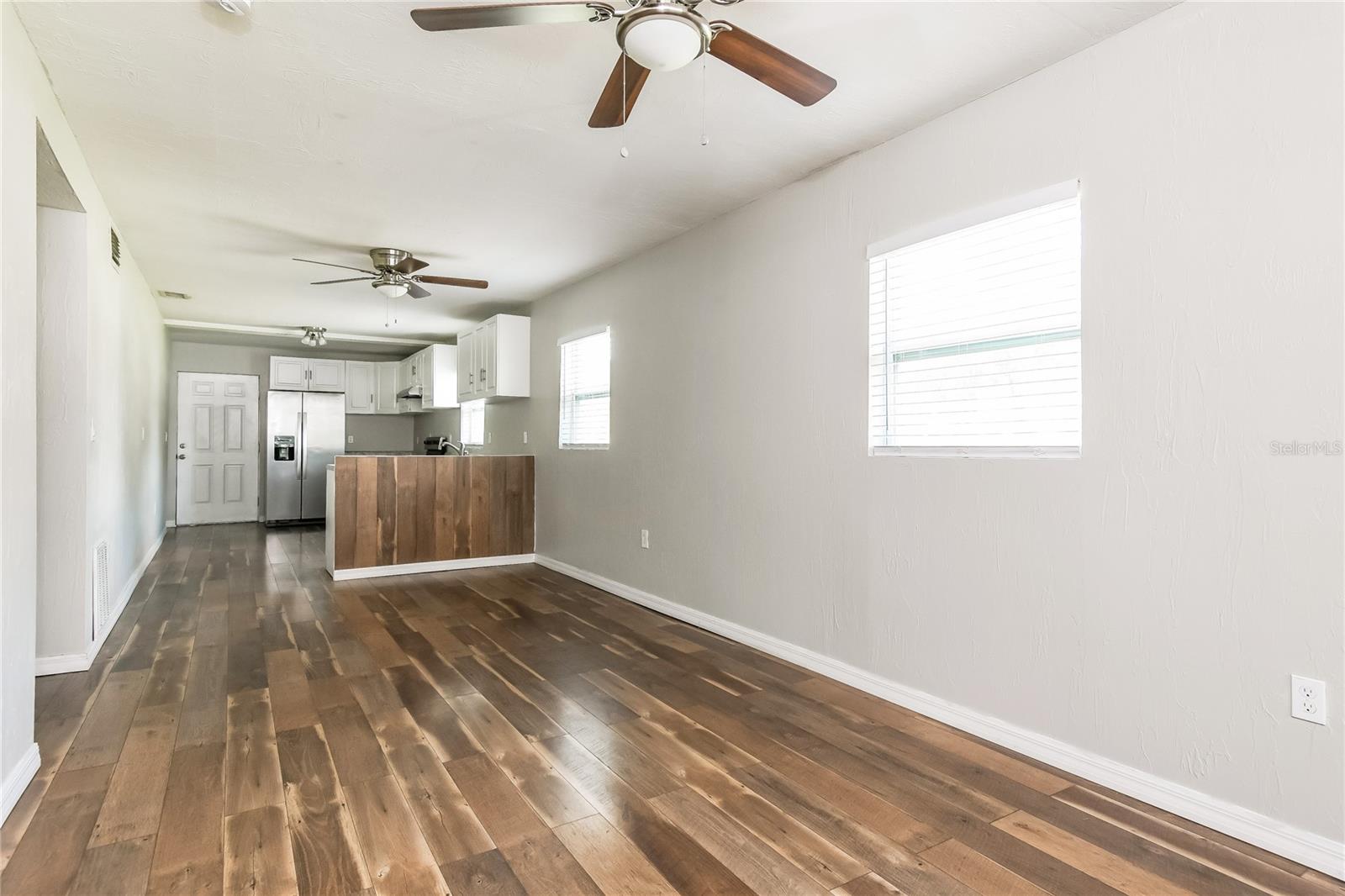 Image 6 of 16 For 825 Jackson Avenue