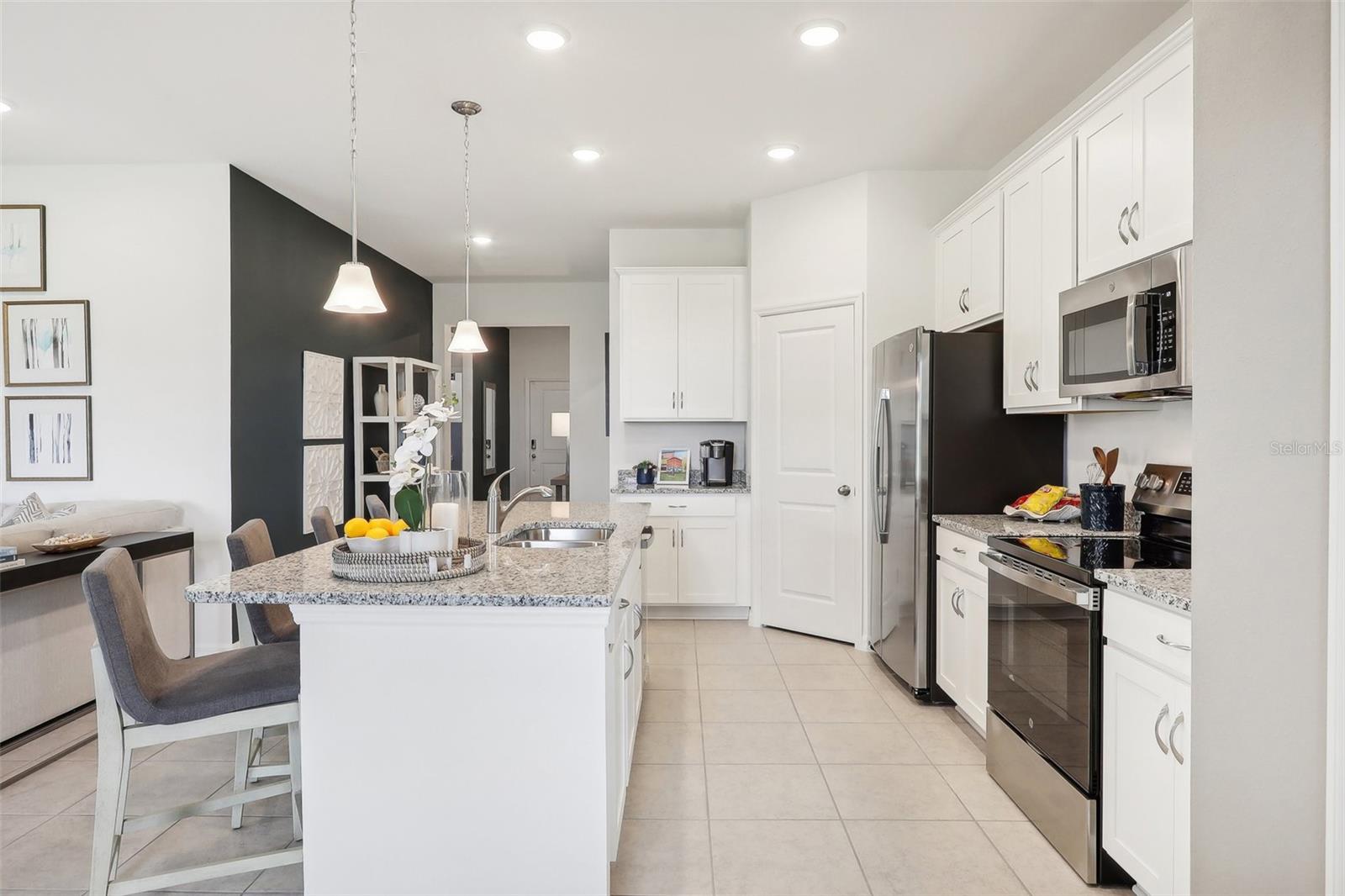 Image 5 of 37 For 432 Shoreview Sands Avenue