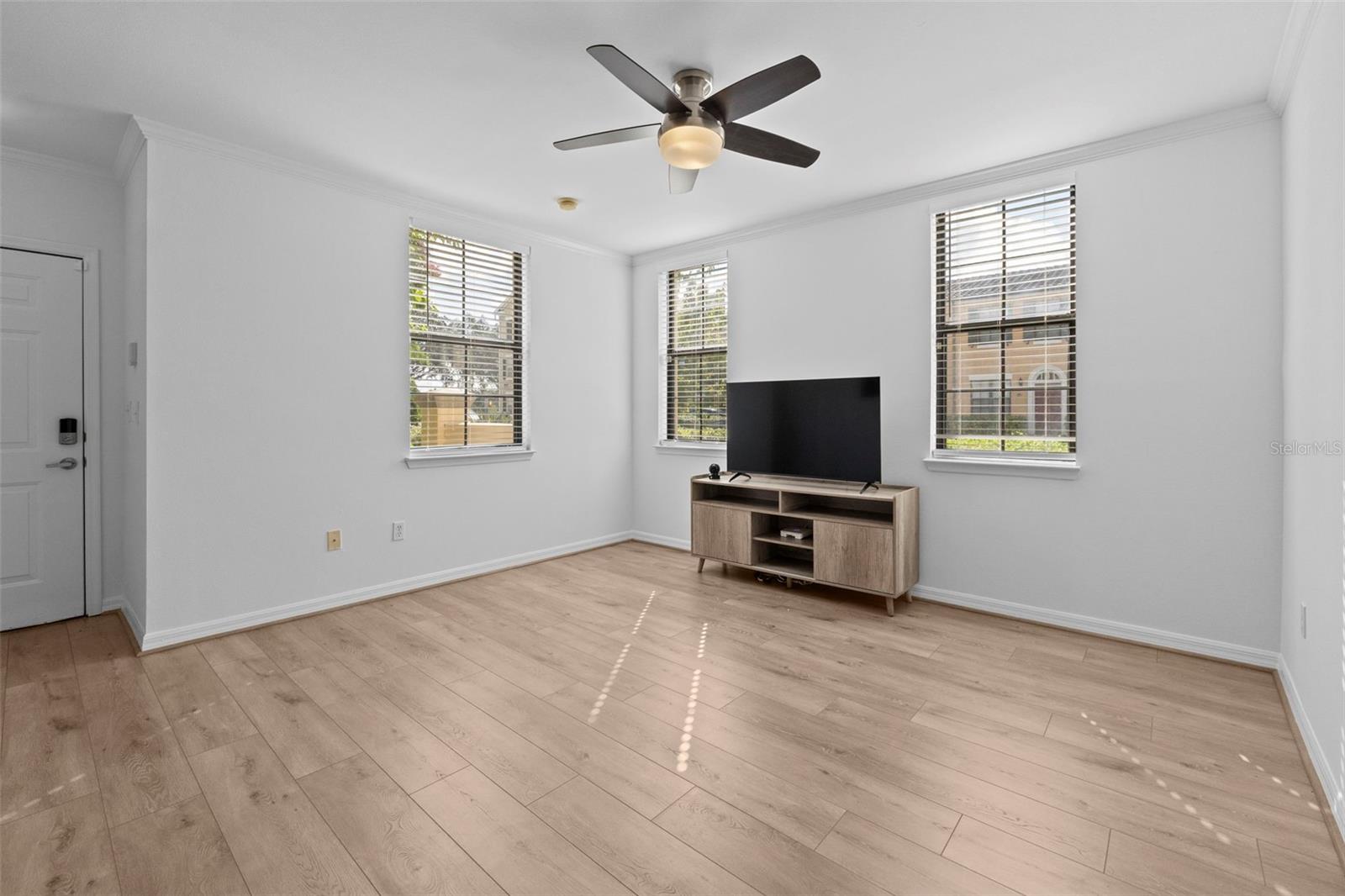 Image 16 of 57 For 710 Siena Palm Drive 102