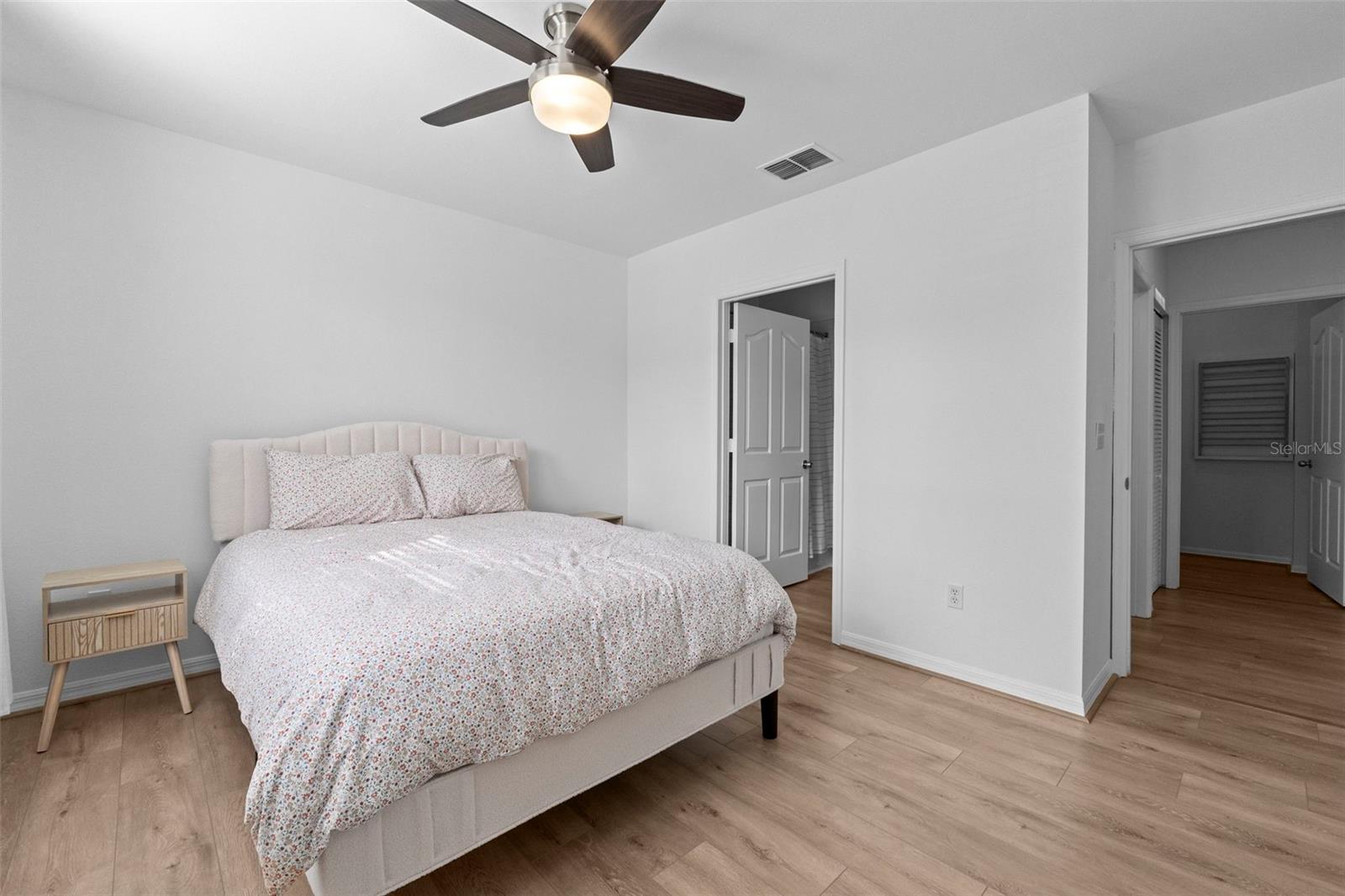 Image 29 of 57 For 710 Siena Palm Drive 102