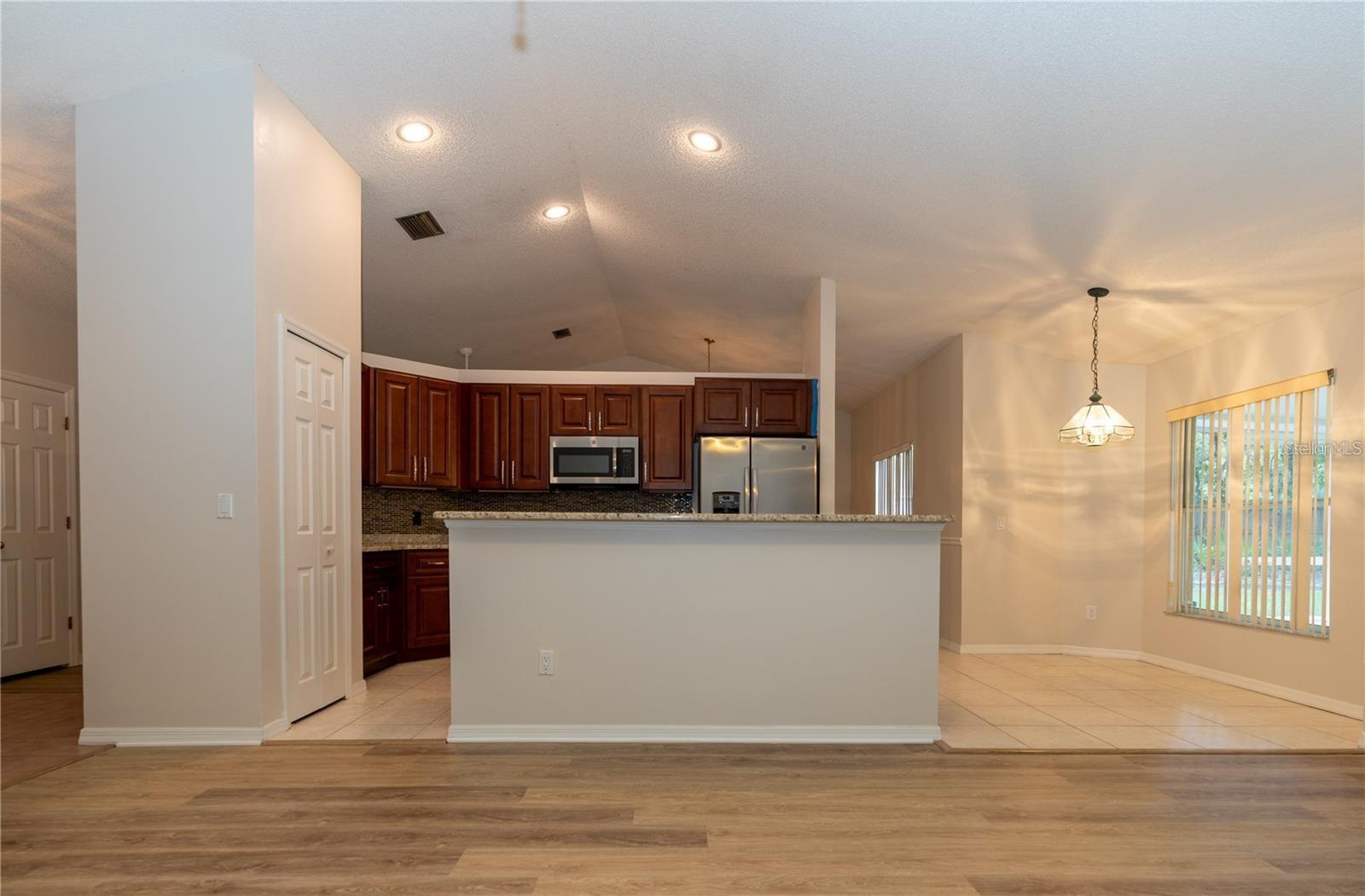 Image 10 of 26 For 767 Edgemon Avenue