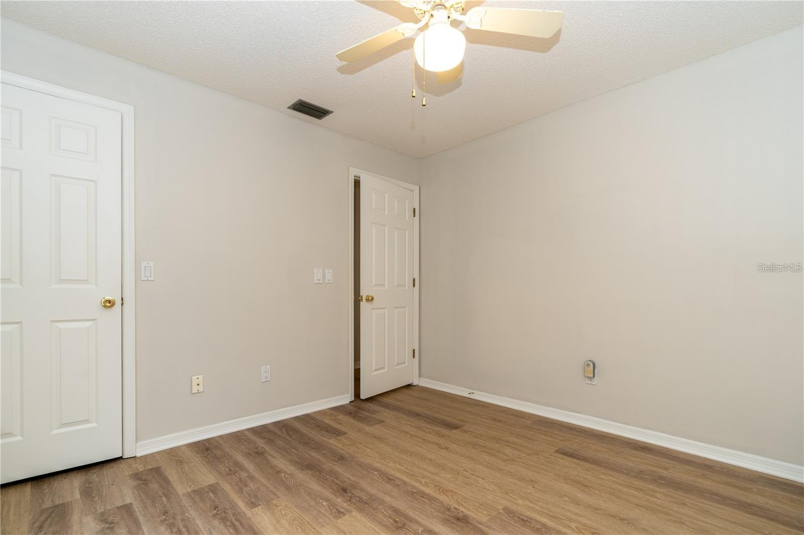 Image 15 of 26 For 767 Edgemon Avenue