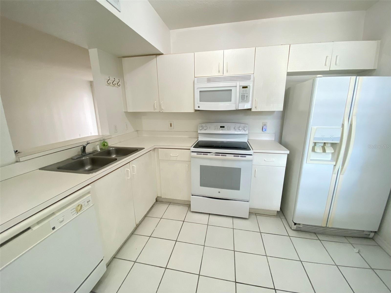 Image 4 of 22 For 495 Las Cortes Lane 103