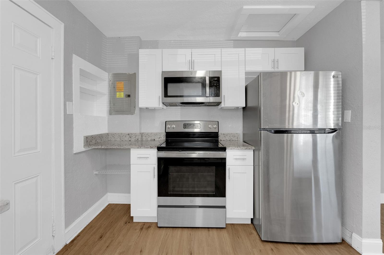 Image 10 of 18 For 4415 America Street