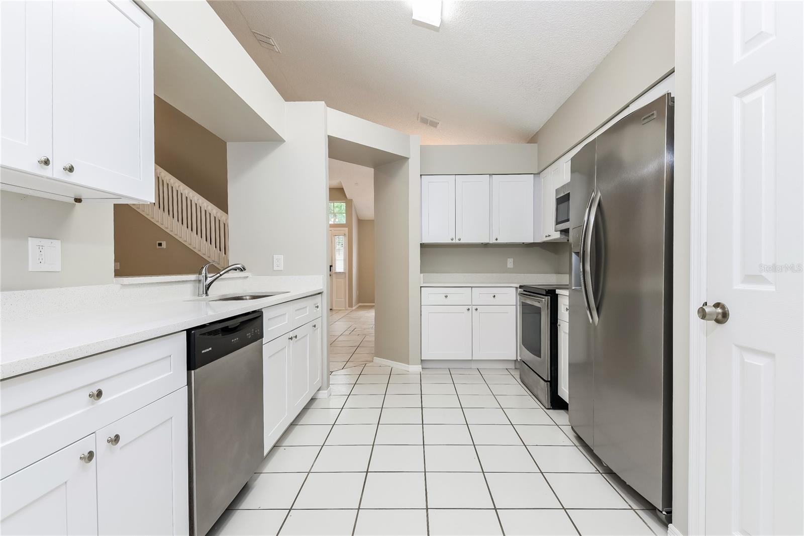 Image 5 of 17 For 2600 Chatham Circle