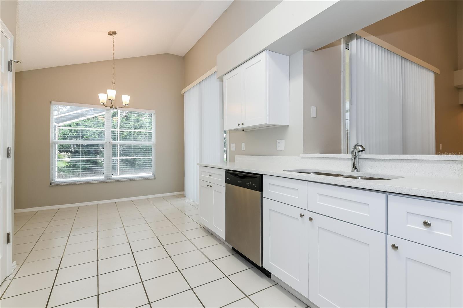 Image 6 of 17 For 2600 Chatham Circle