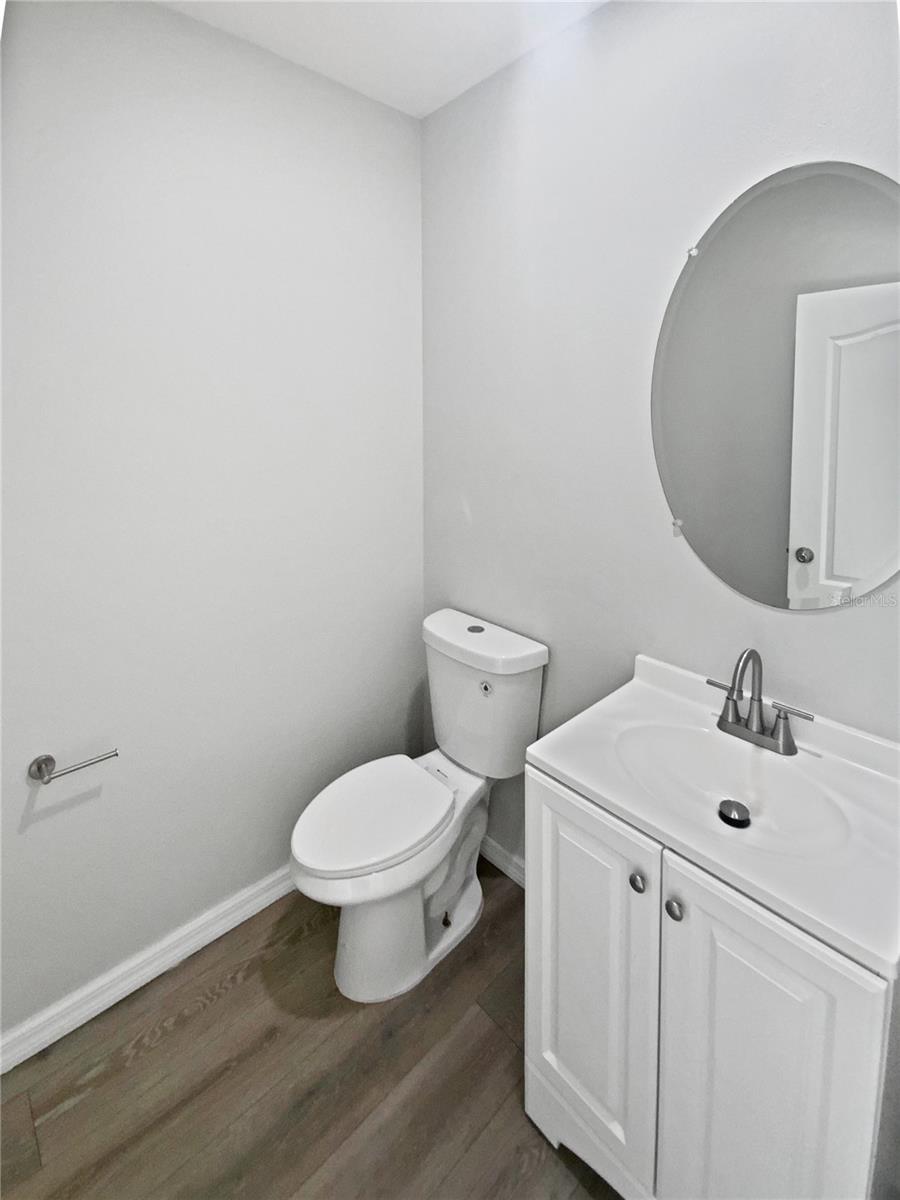 Image 11 of 35 For 614 Hartford Heights Street