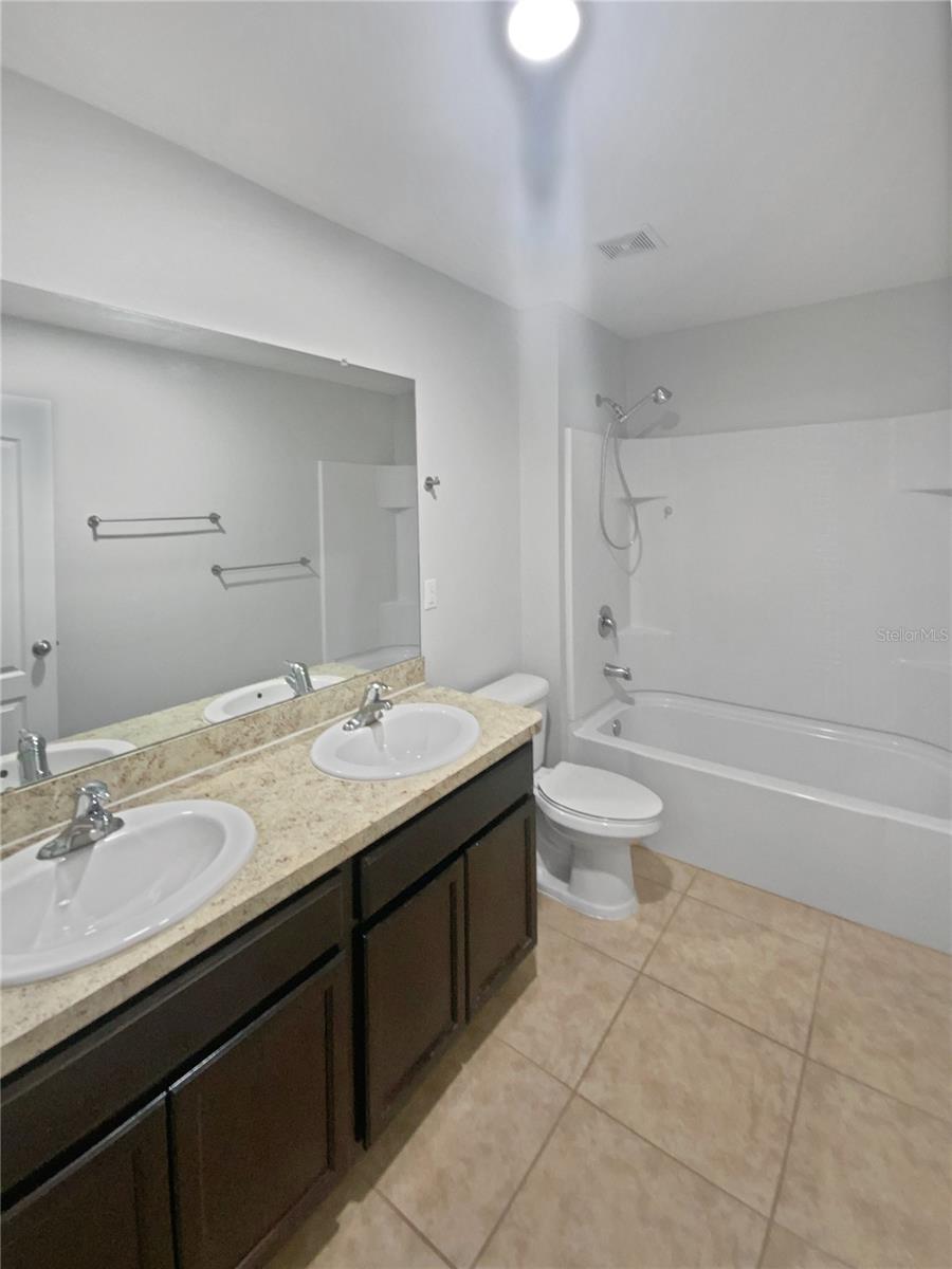 Image 27 of 35 For 614 Hartford Heights Street