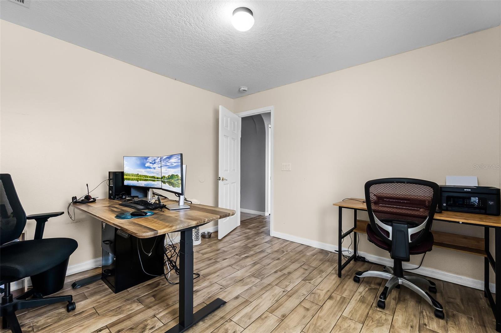 Image 20 of 35 For 4119 Maidu Court
