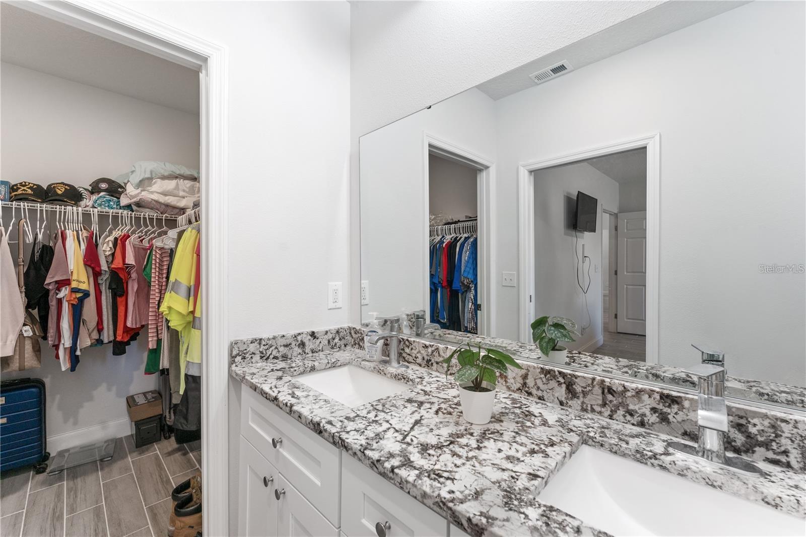 Image 20 of 23 For 6495 Eve Street