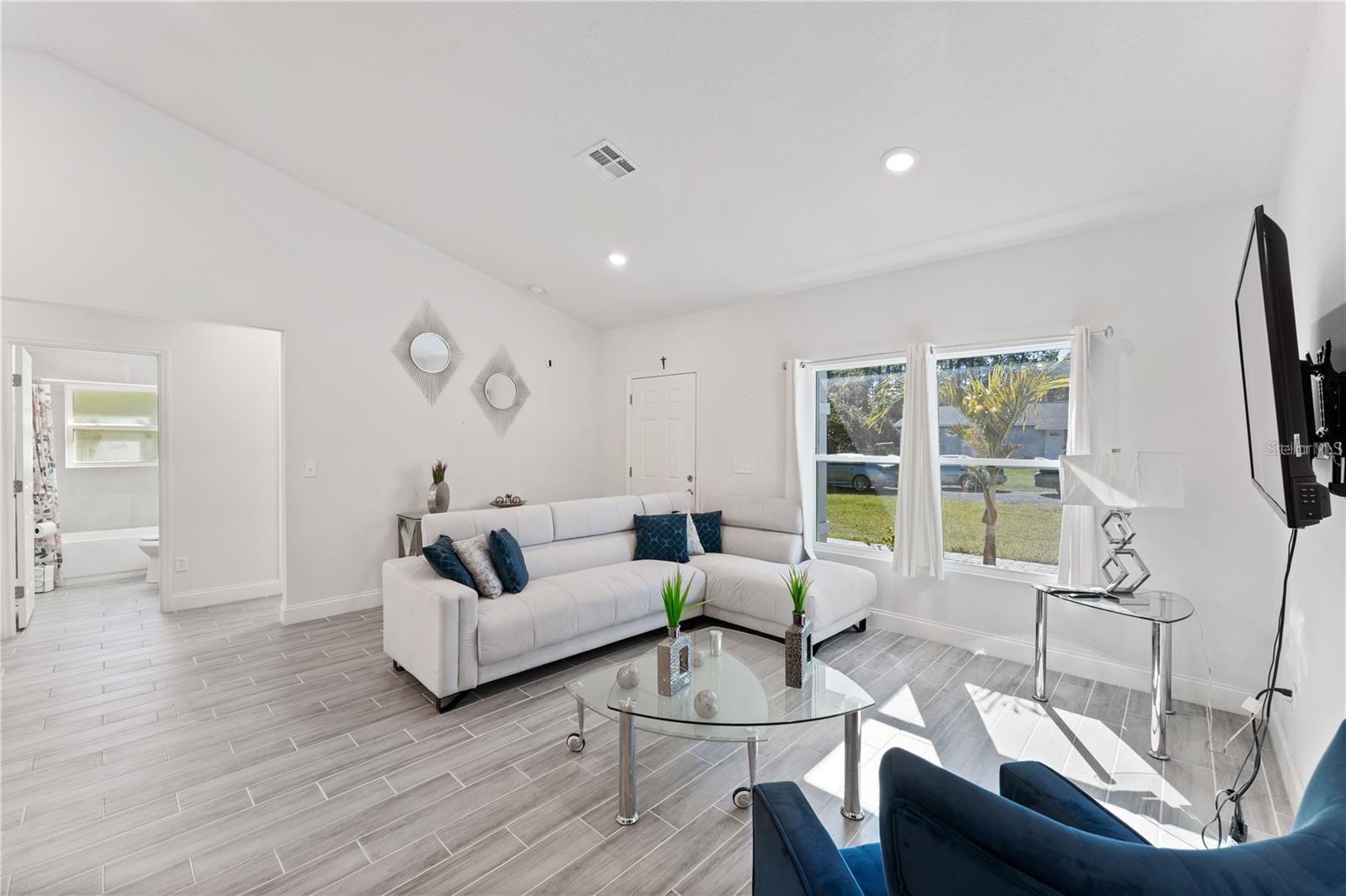 Image 9 of 23 For 6495 Eve Street