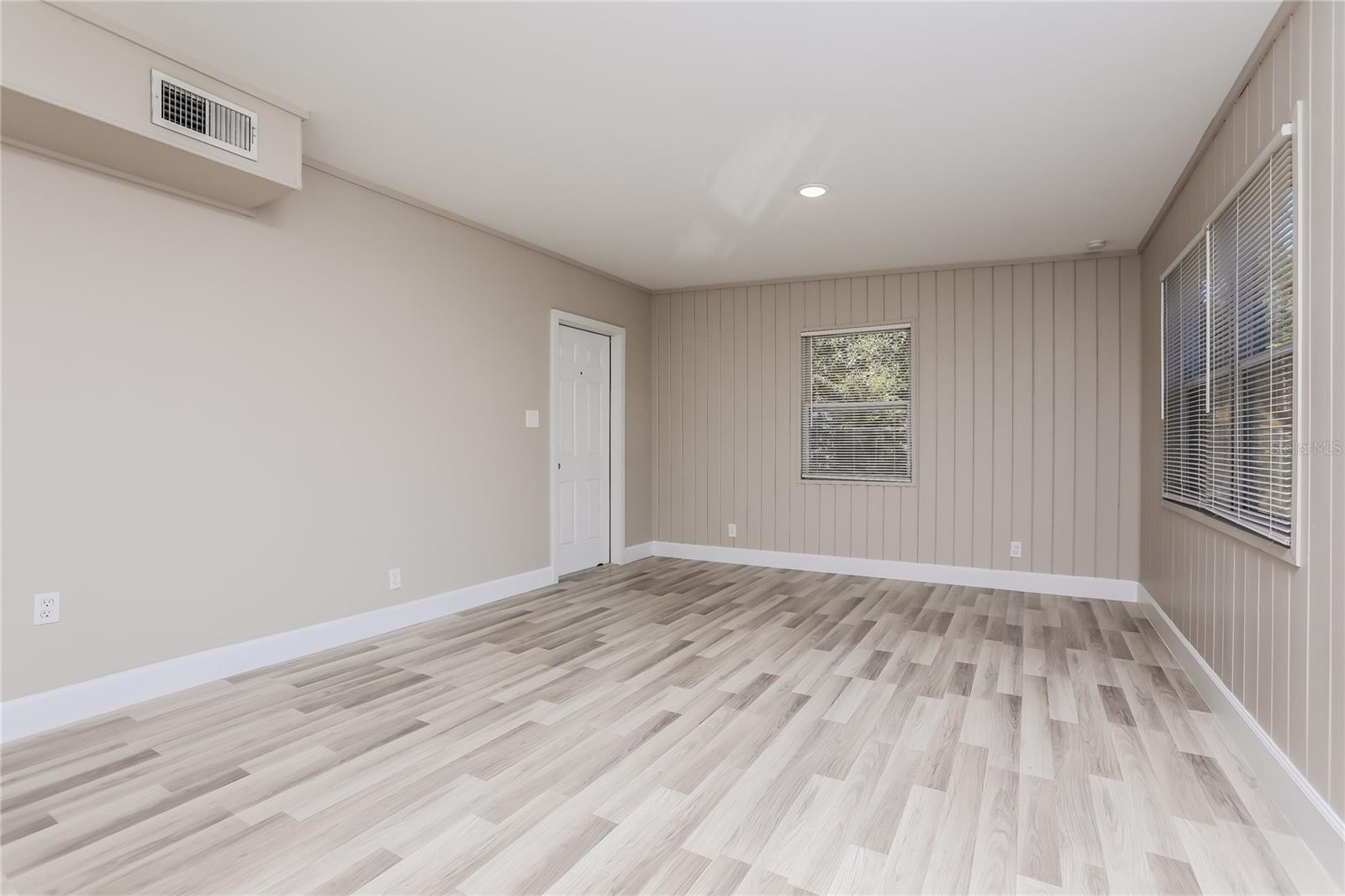 Image 12 of 17 For 5203 Montague Place