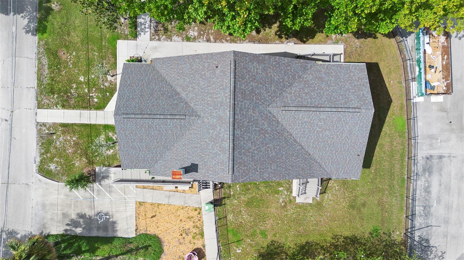 Image 41 of 54 For 615 Palmetto Court