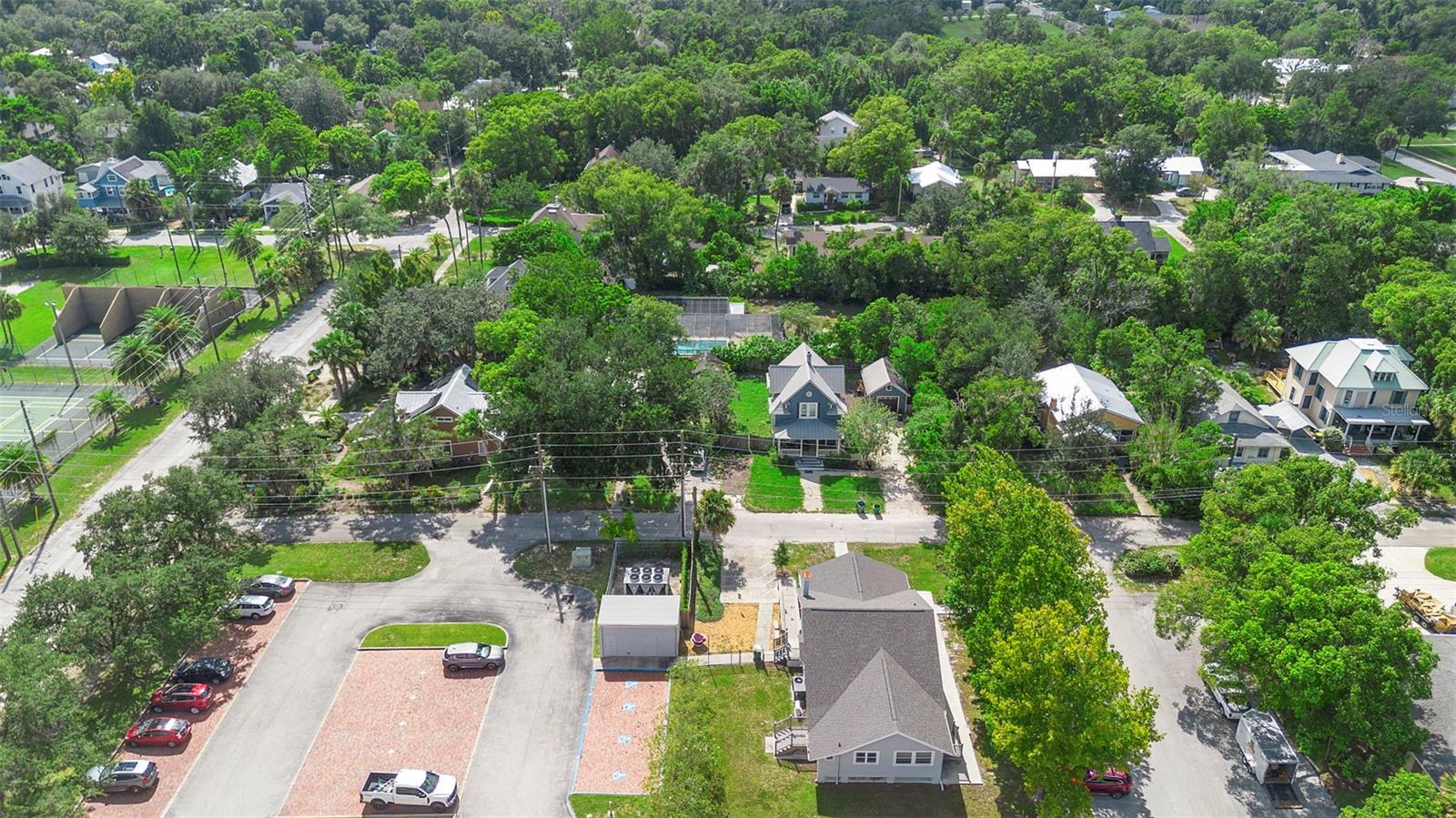 Image 52 of 54 For 615 Palmetto Court