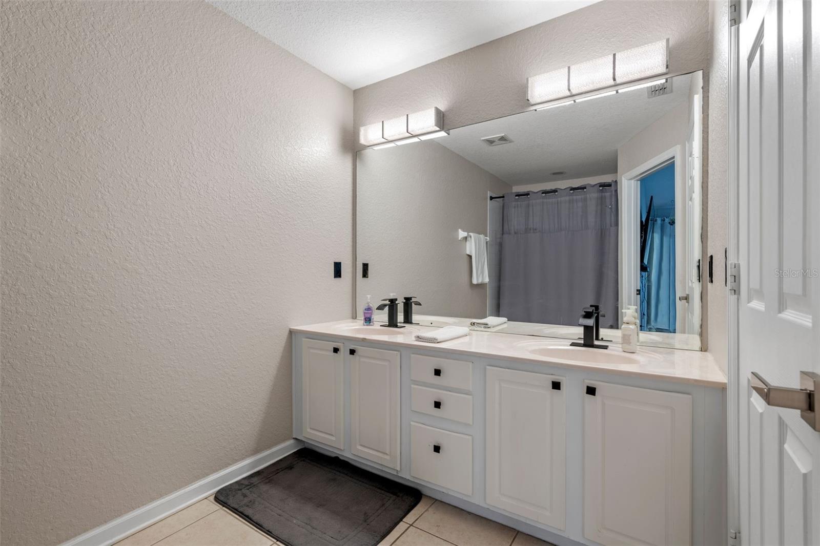 Image 19 of 43 For 3393 Shallot Drive 107