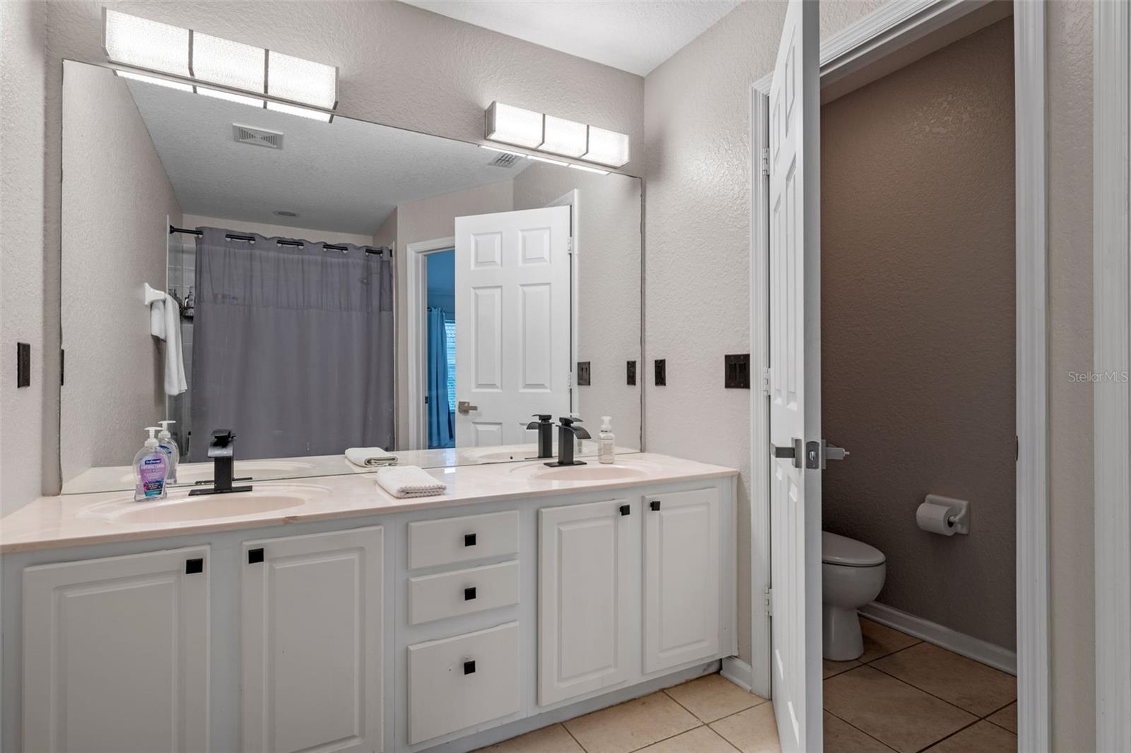 Image 20 of 43 For 3393 Shallot Drive 107