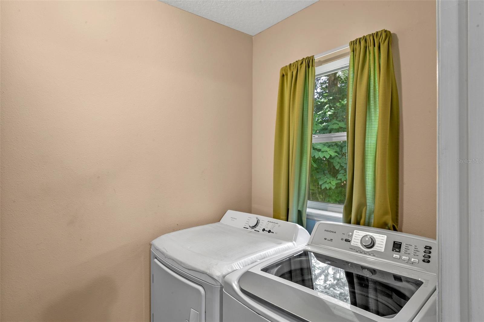 Image 12 of 22 For 741 Jeffcoat Street