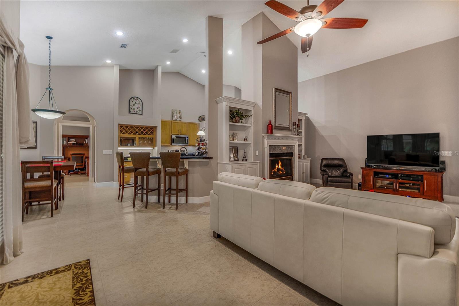 Image 18 of 37 For 4808 Lorraine Way