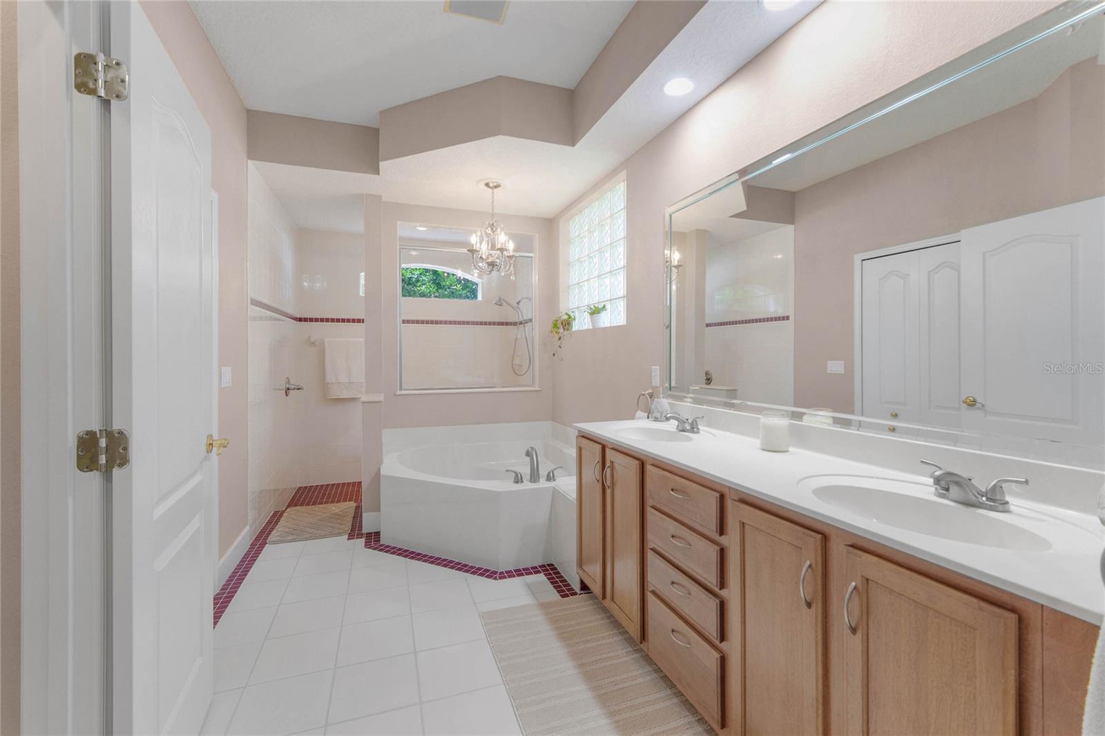 Image 20 of 37 For 4808 Lorraine Way