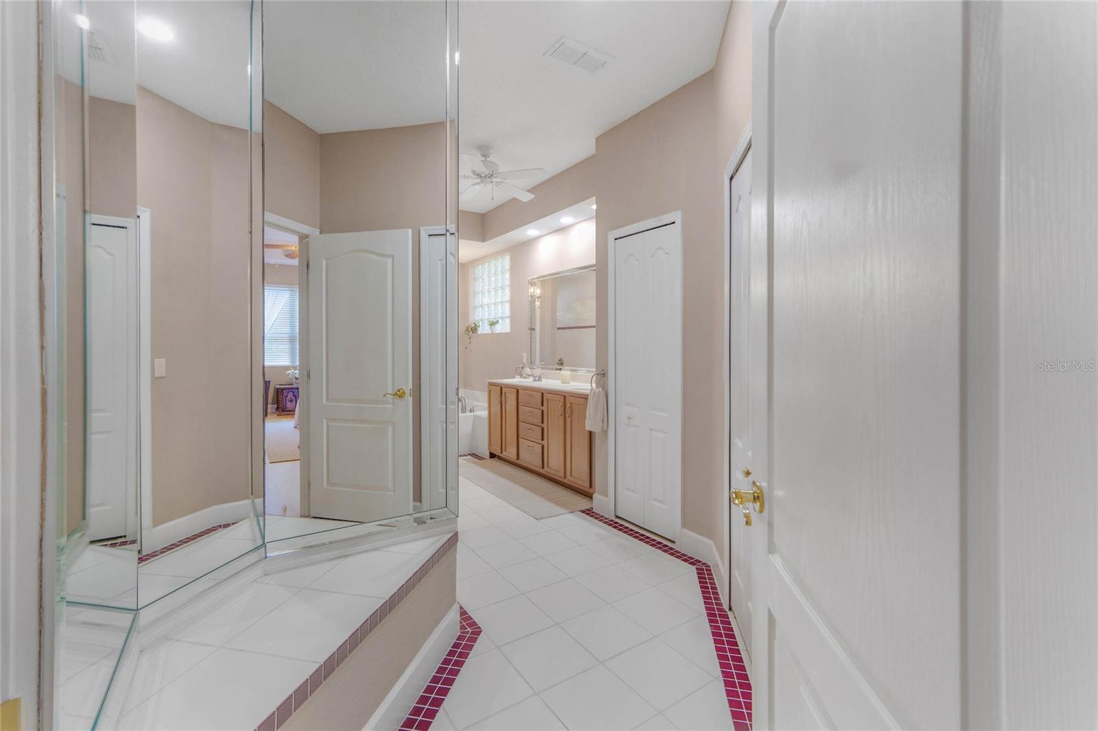 Image 23 of 37 For 4808 Lorraine Way