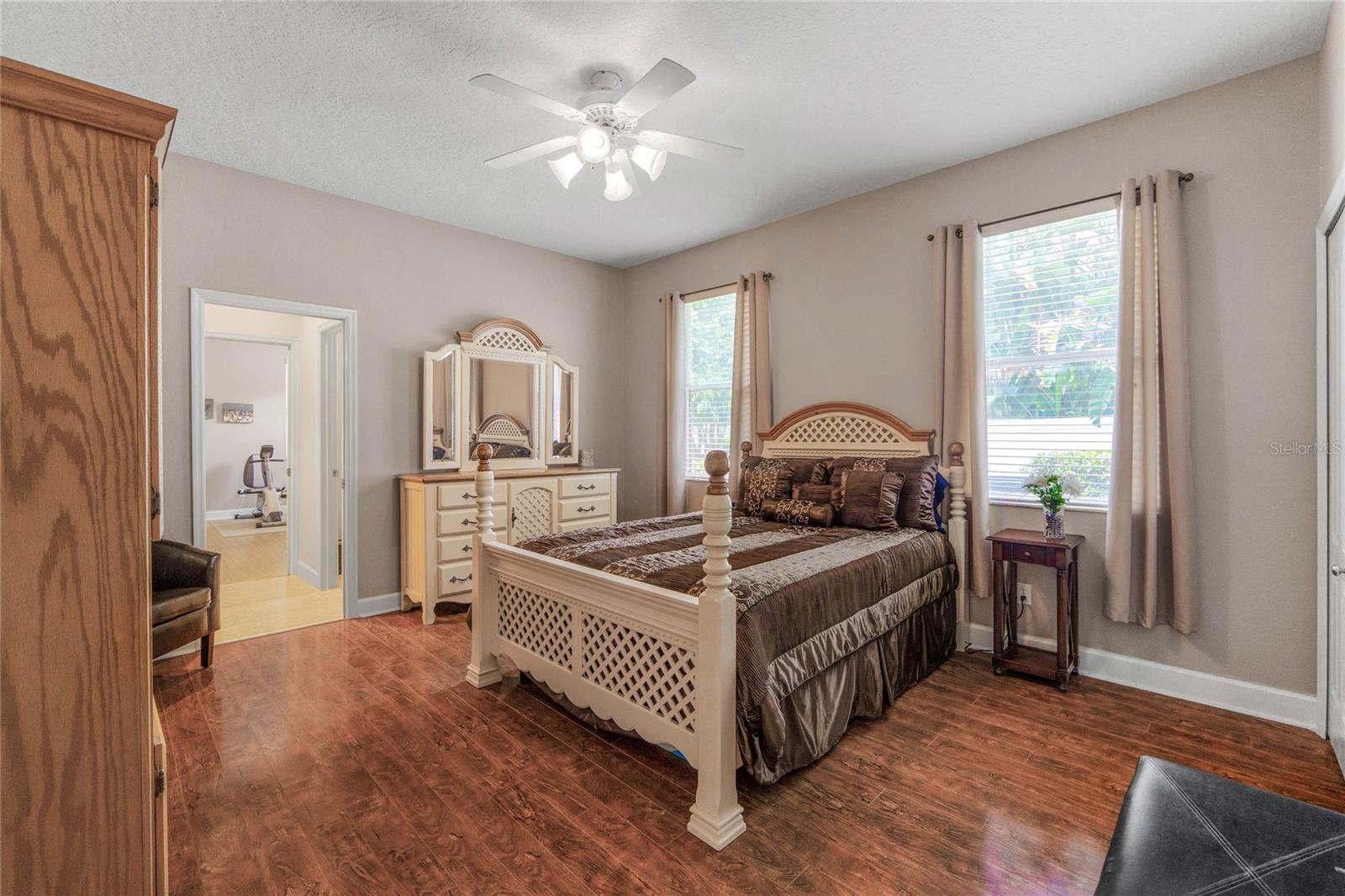 Image 25 of 37 For 4808 Lorraine Way