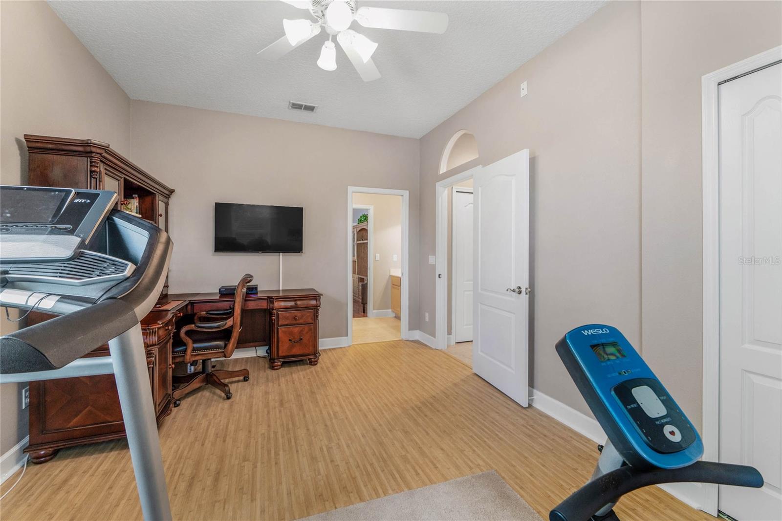 Image 30 of 37 For 4808 Lorraine Way