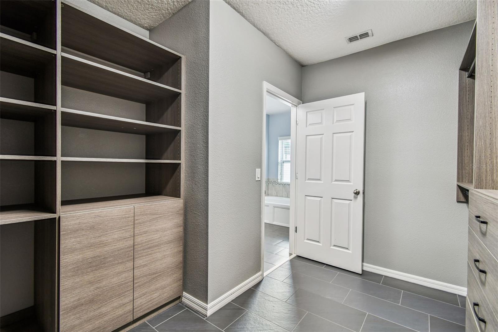 Image 48 of 66 For 10250 Lenox Street