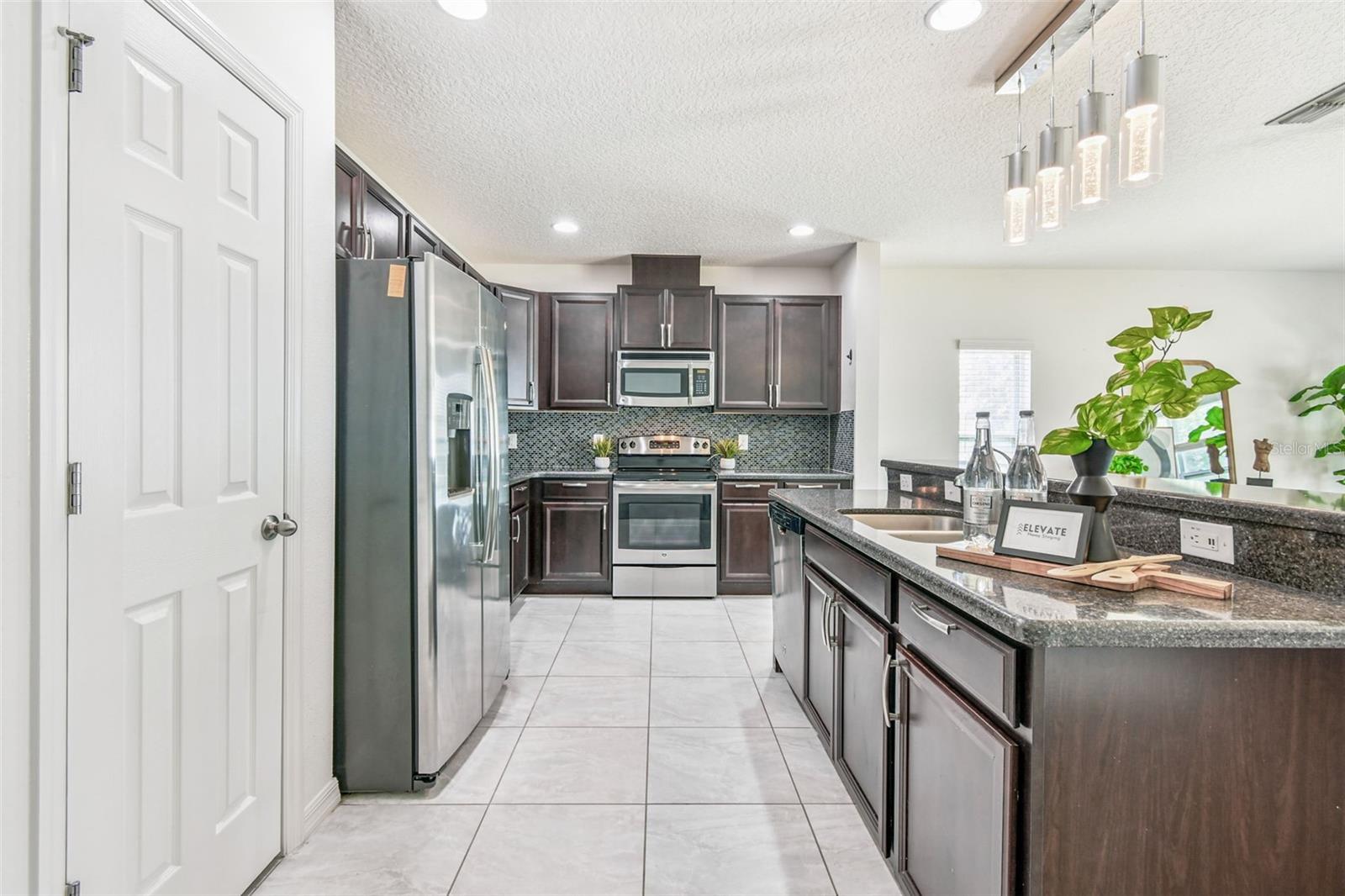 Image 8 of 66 For 10250 Lenox Street