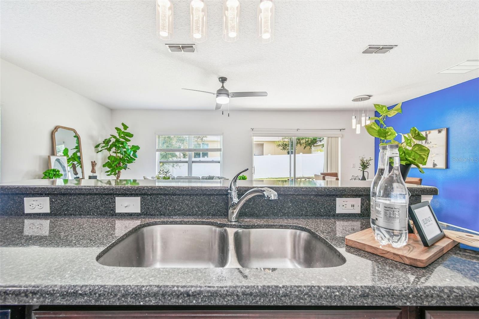 Image 9 of 66 For 10250 Lenox Street