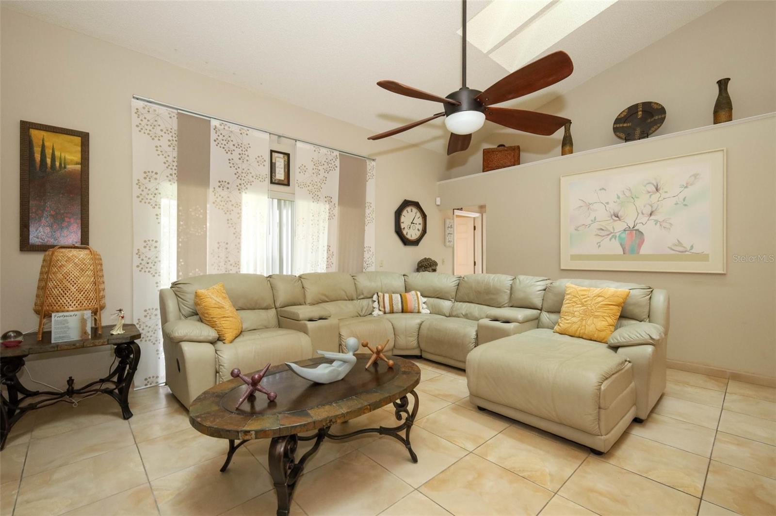 Image 13 of 42 For 447 Lytton Circle