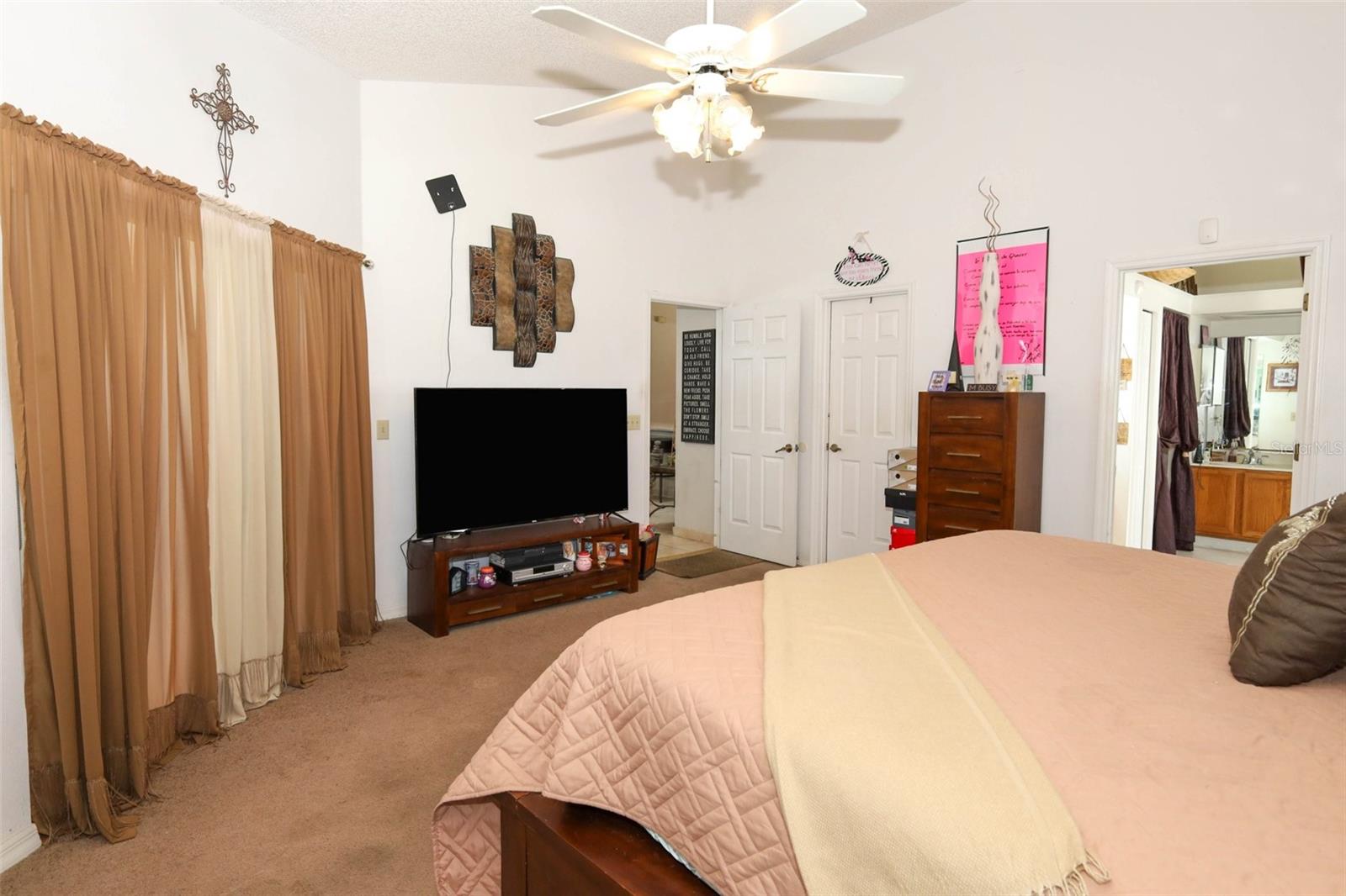Image 18 of 42 For 447 Lytton Circle