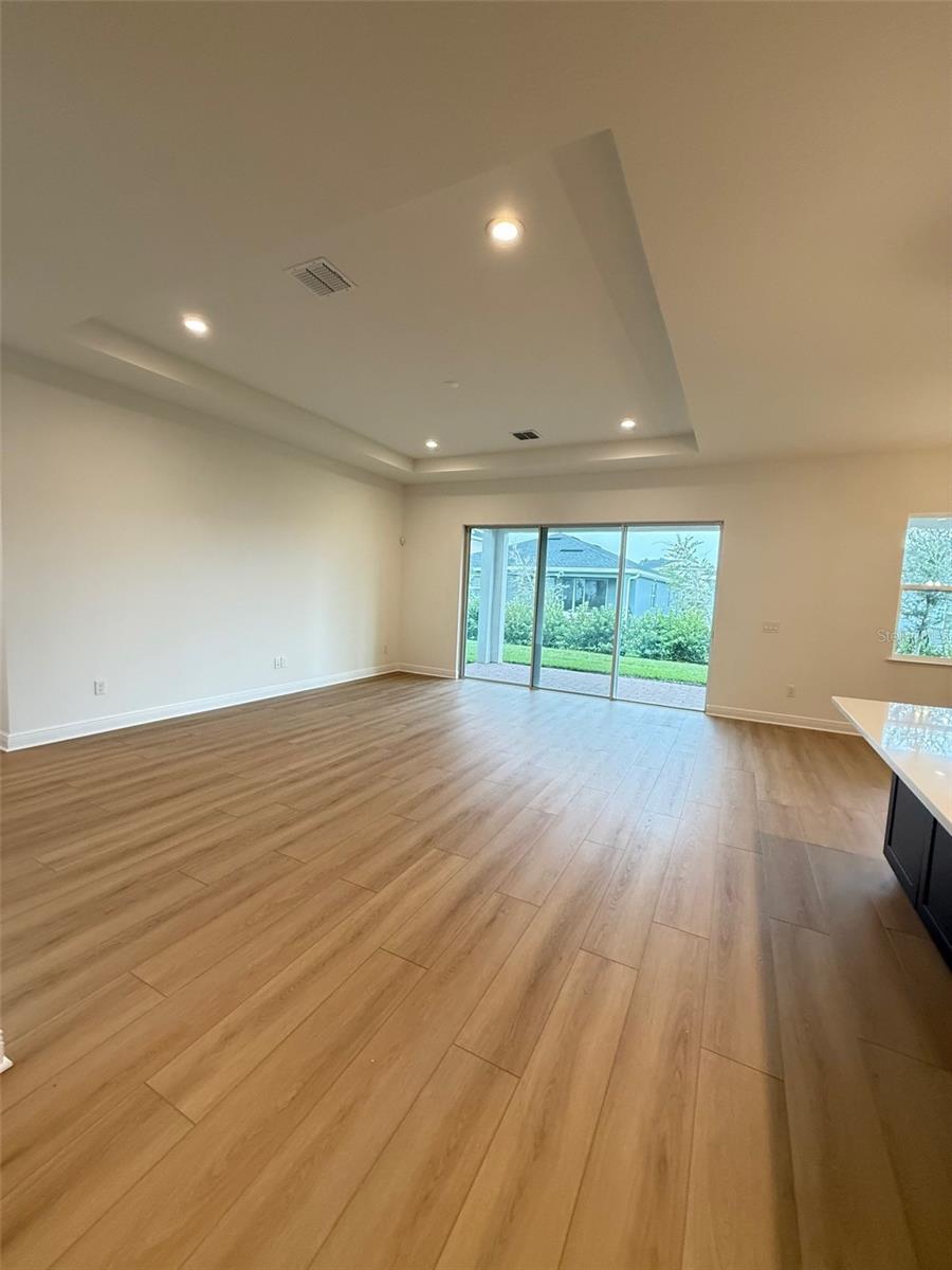 Image 10 of 18 For 1020 Gloryland Court