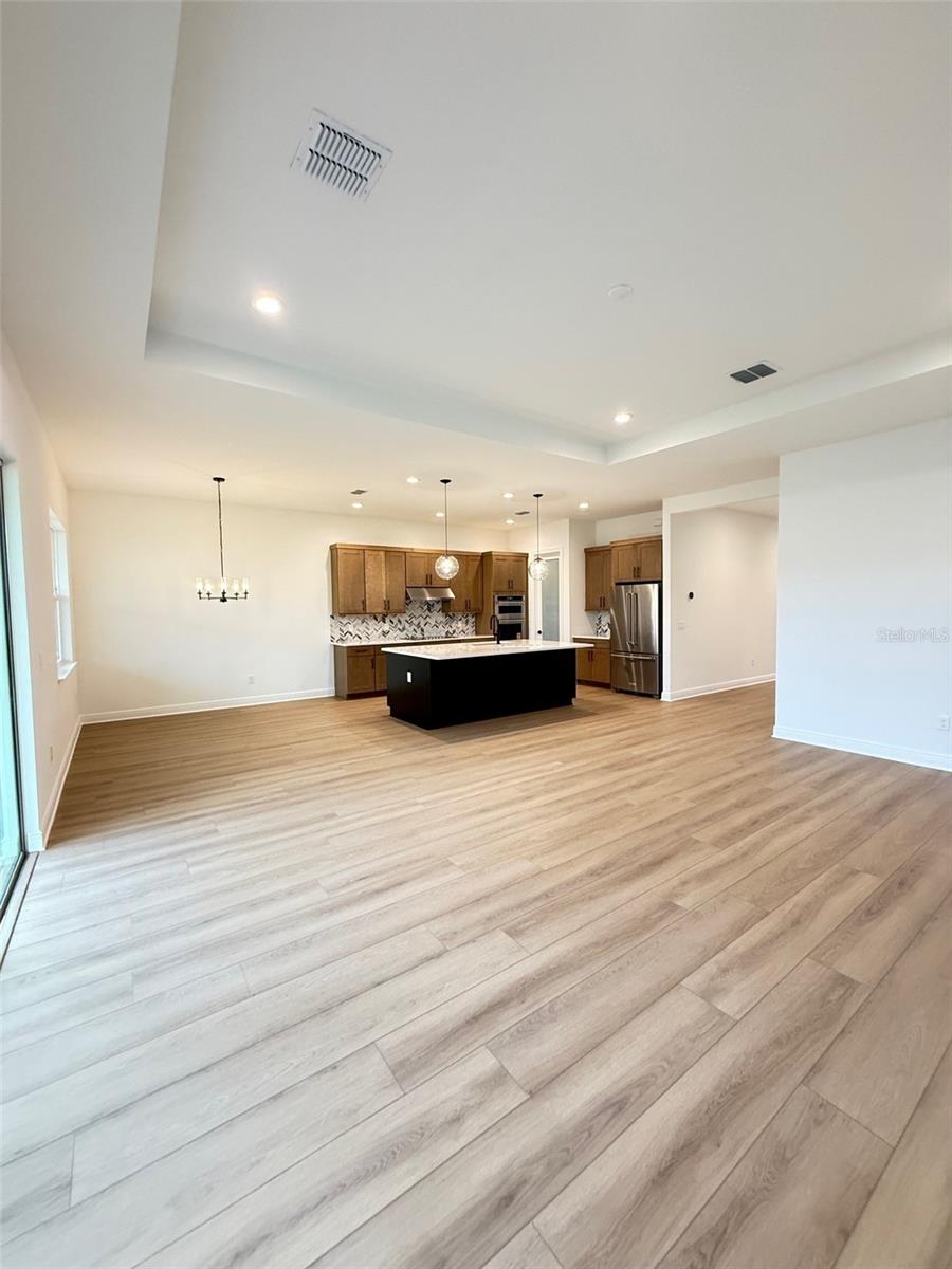 Image 11 of 18 For 1020 Gloryland Court
