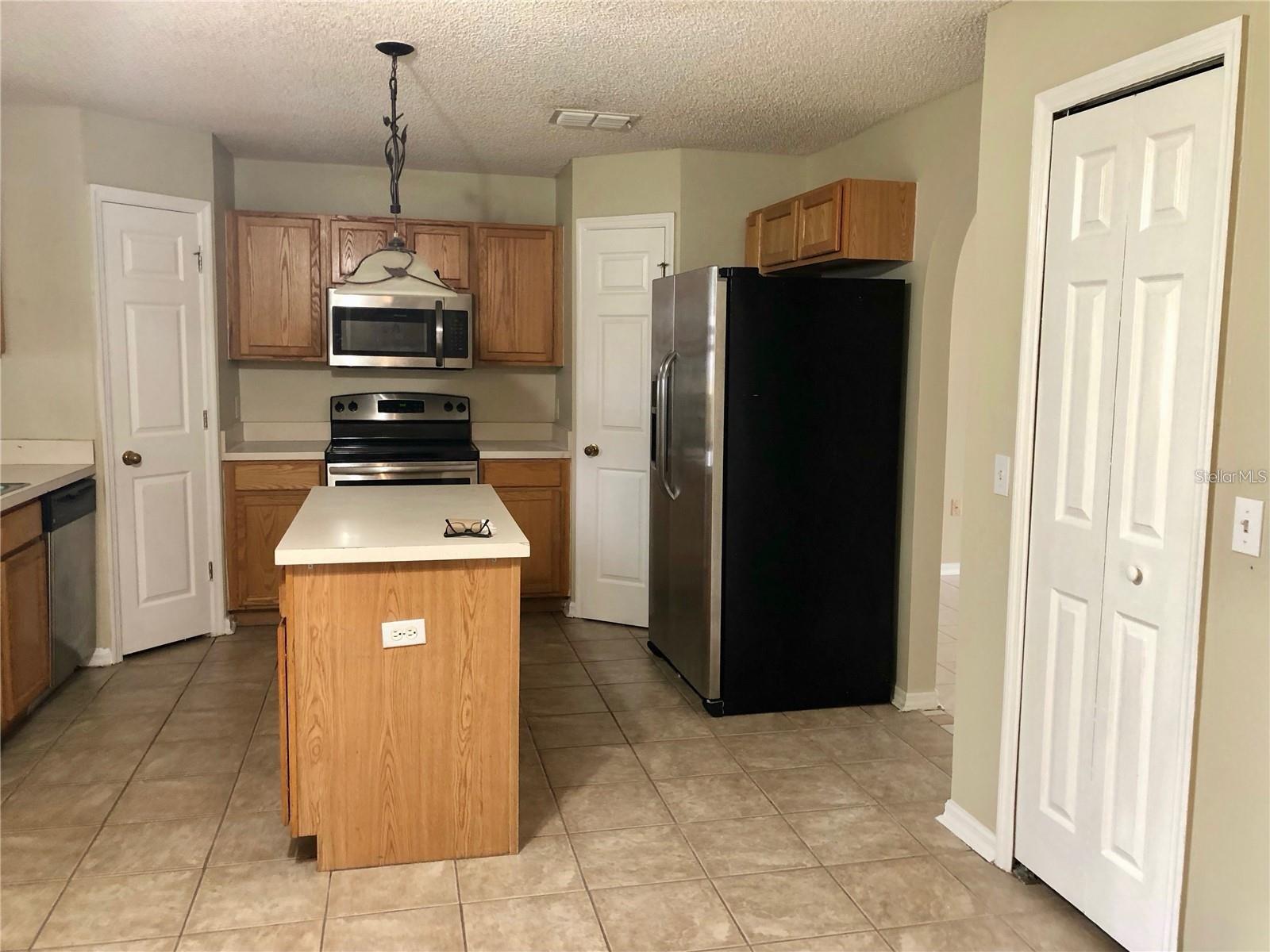 Image 3 of 4 For 1705 Lochshyre Loop