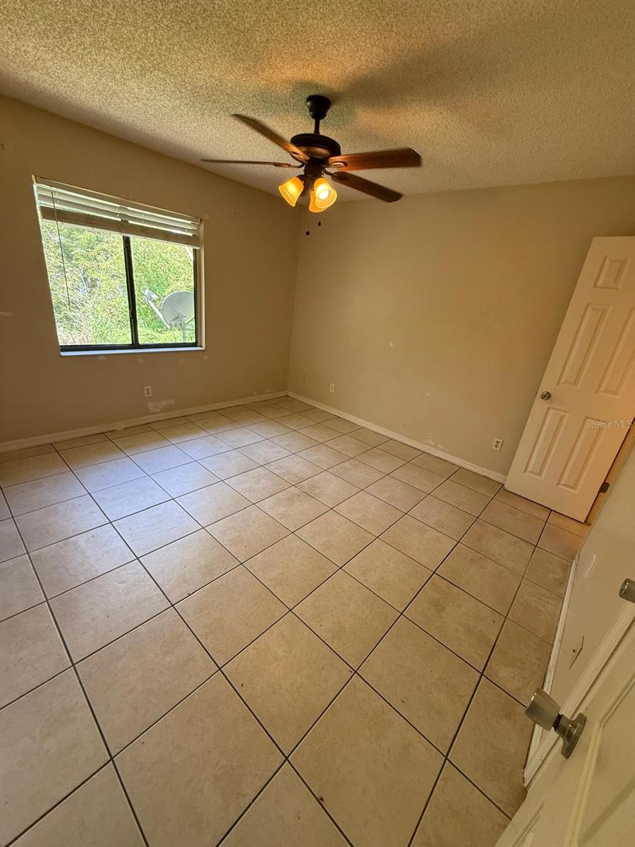 Image 3 of 5 For 417 Century Boulevard C