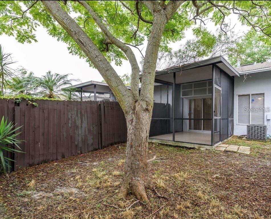 Image 2 of 2 For 955 Butterfly Boulevard