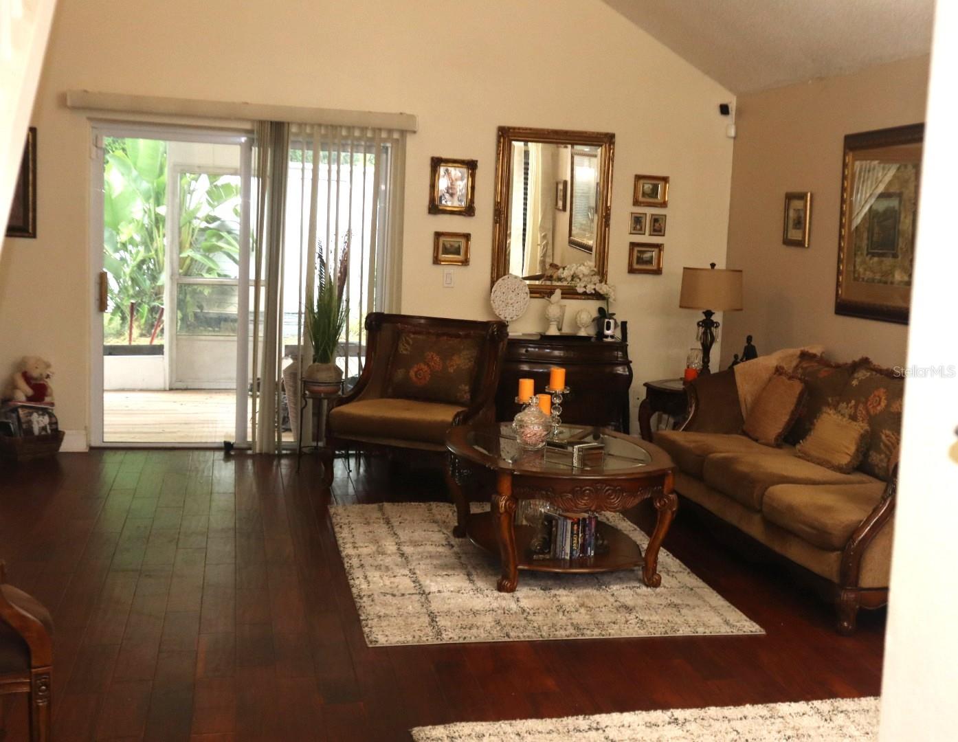 Image 6 of 40 For 5410 Old Oak Tree Dr
