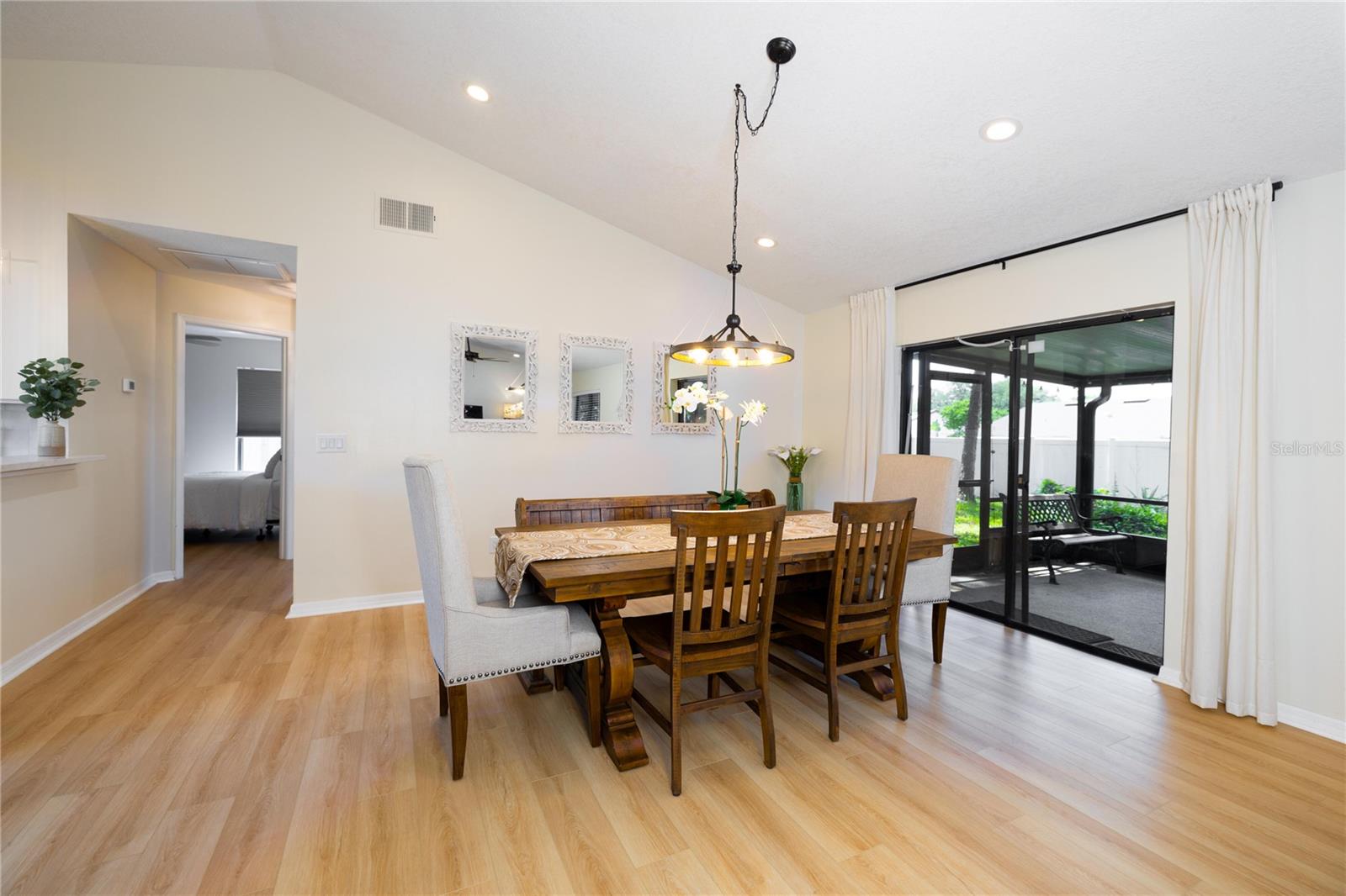 Image 10 of 34 For 9150 Palm Tree Drive