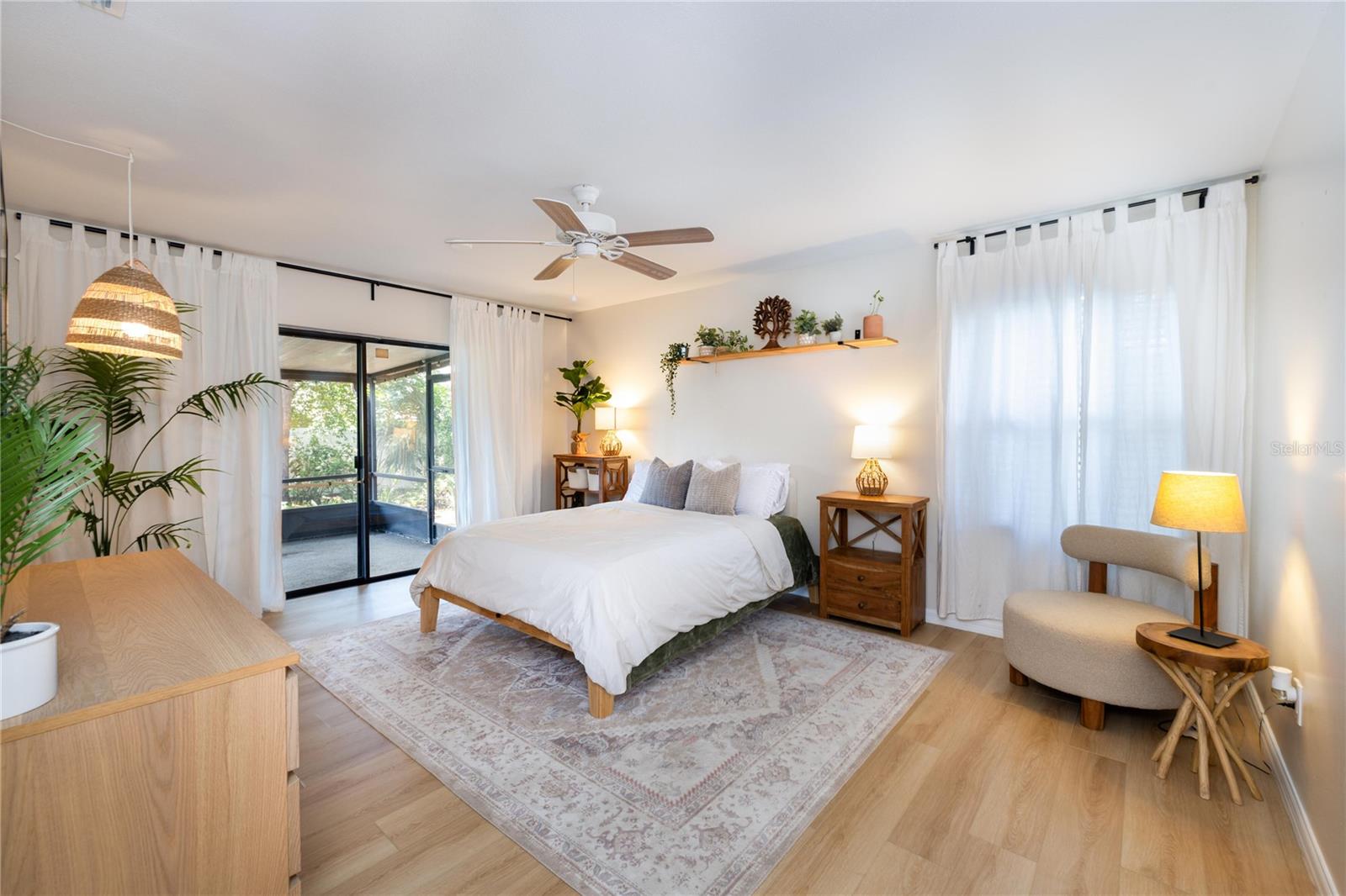 Image 15 of 34 For 9150 Palm Tree Drive