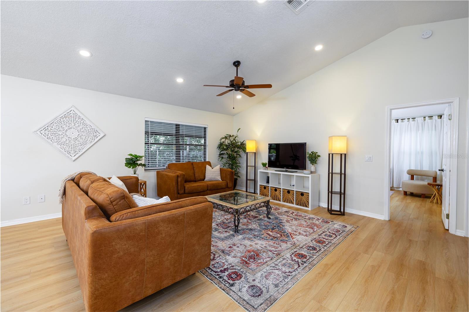 Image 6 of 34 For 9150 Palm Tree Drive