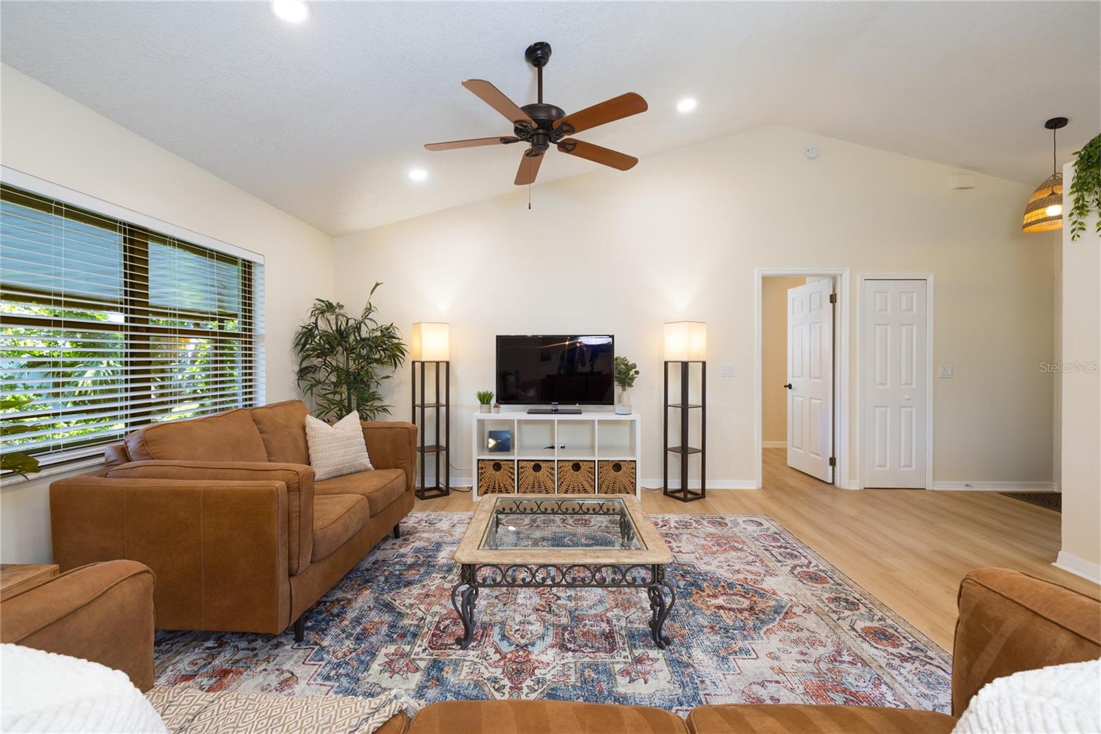 Image 7 of 34 For 9150 Palm Tree Drive