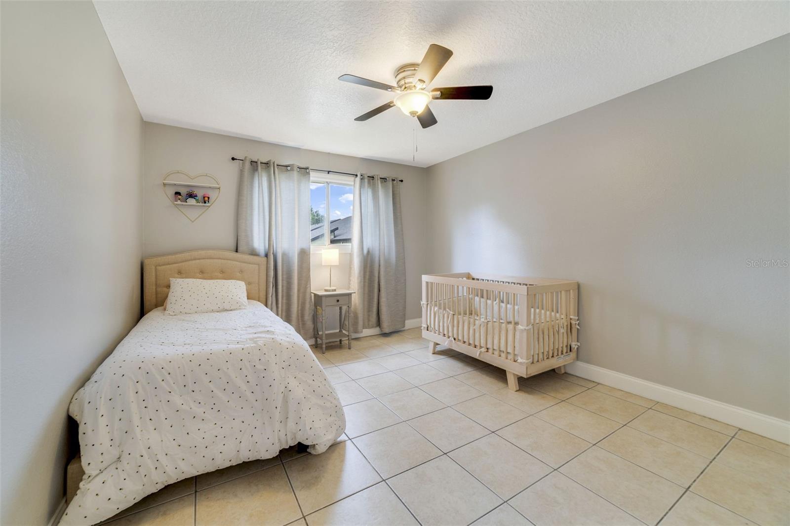 Image 11 of 19 For 910 Lake Destiny Road H