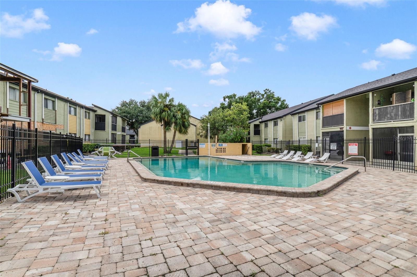 Image 15 of 19 For 910 Lake Destiny Road H