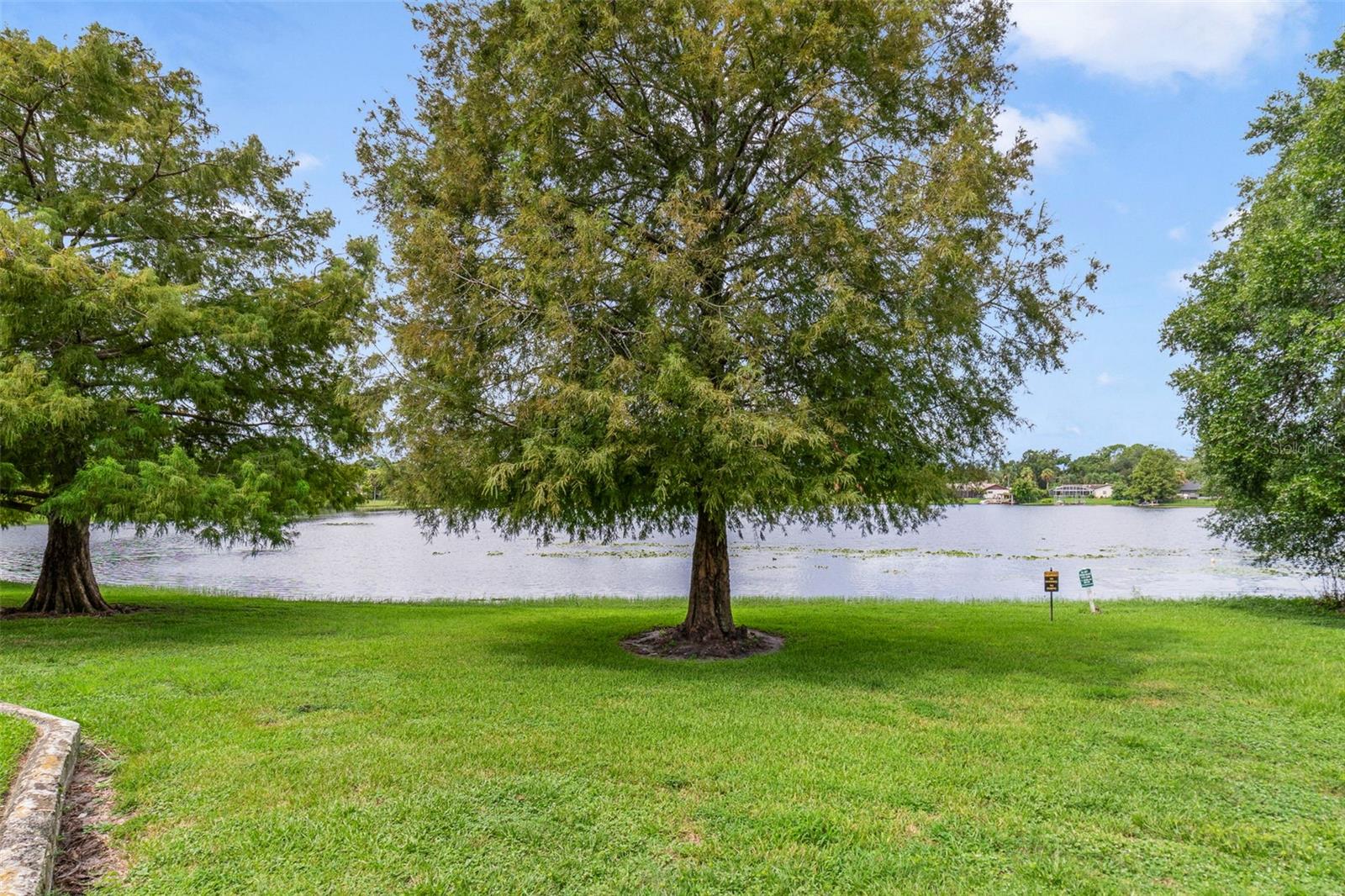 Image 16 of 19 For 910 Lake Destiny Road H