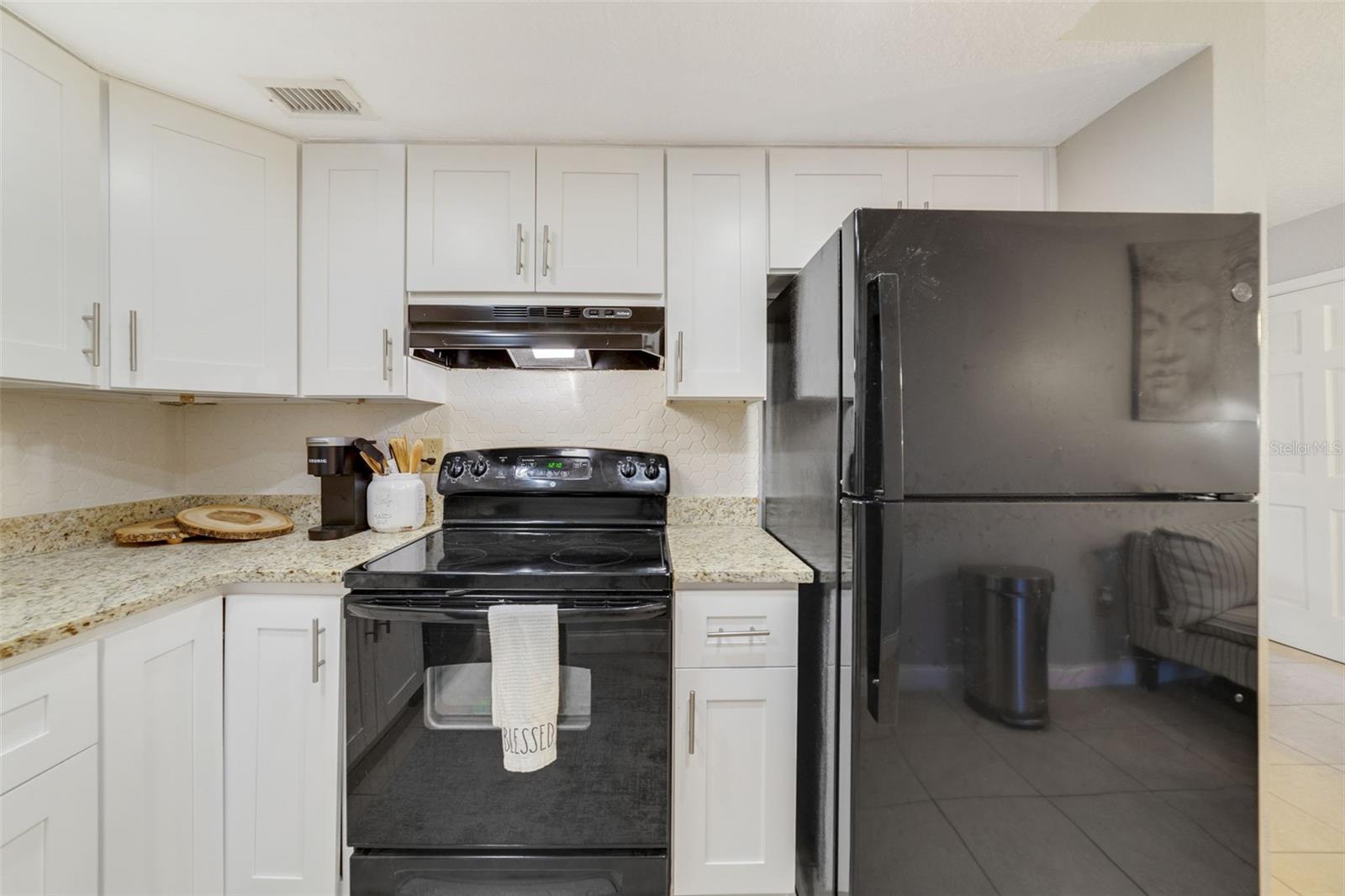 Image 6 of 19 For 910 Lake Destiny Road H