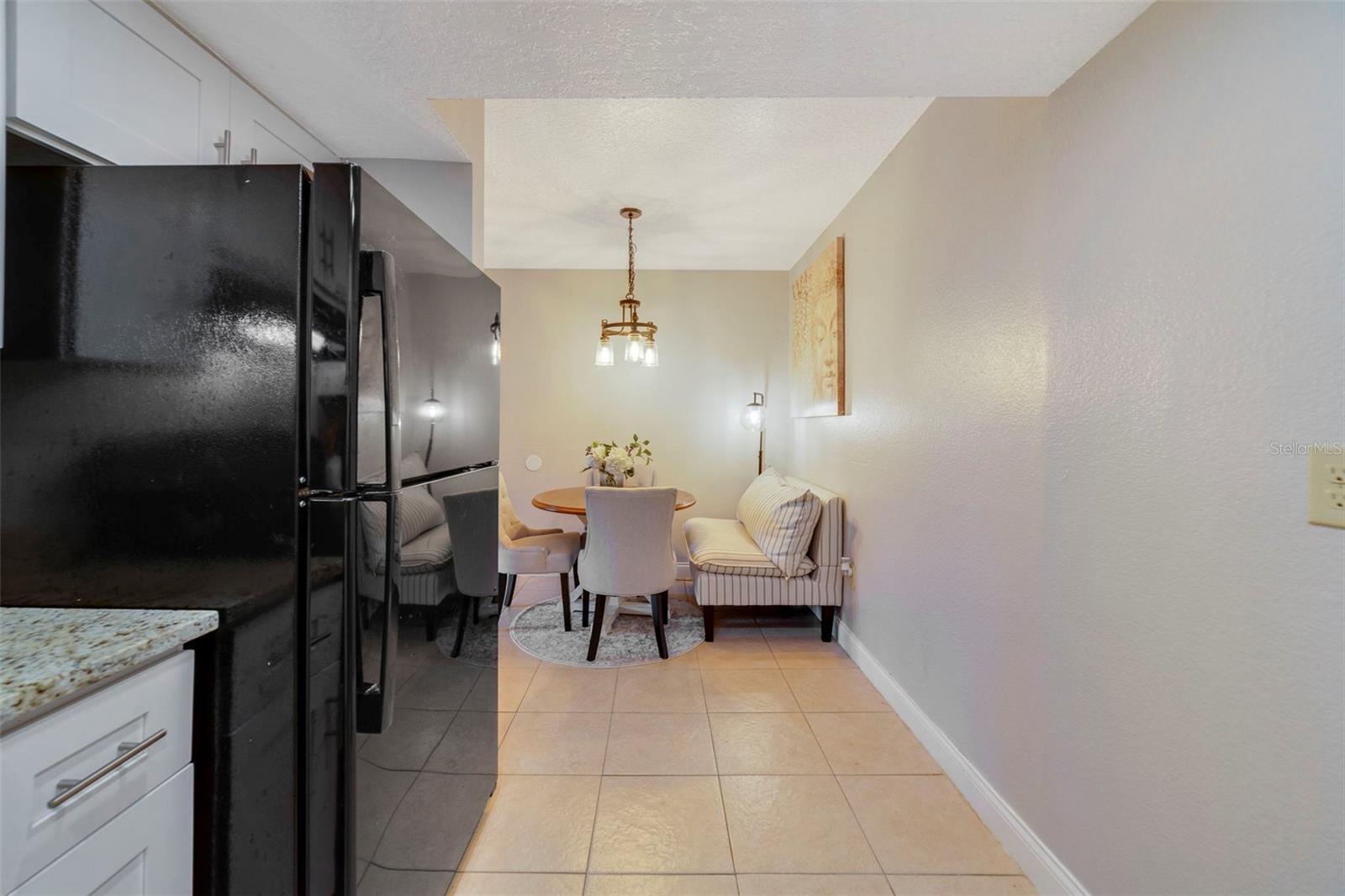 Image 7 of 19 For 910 Lake Destiny Road H