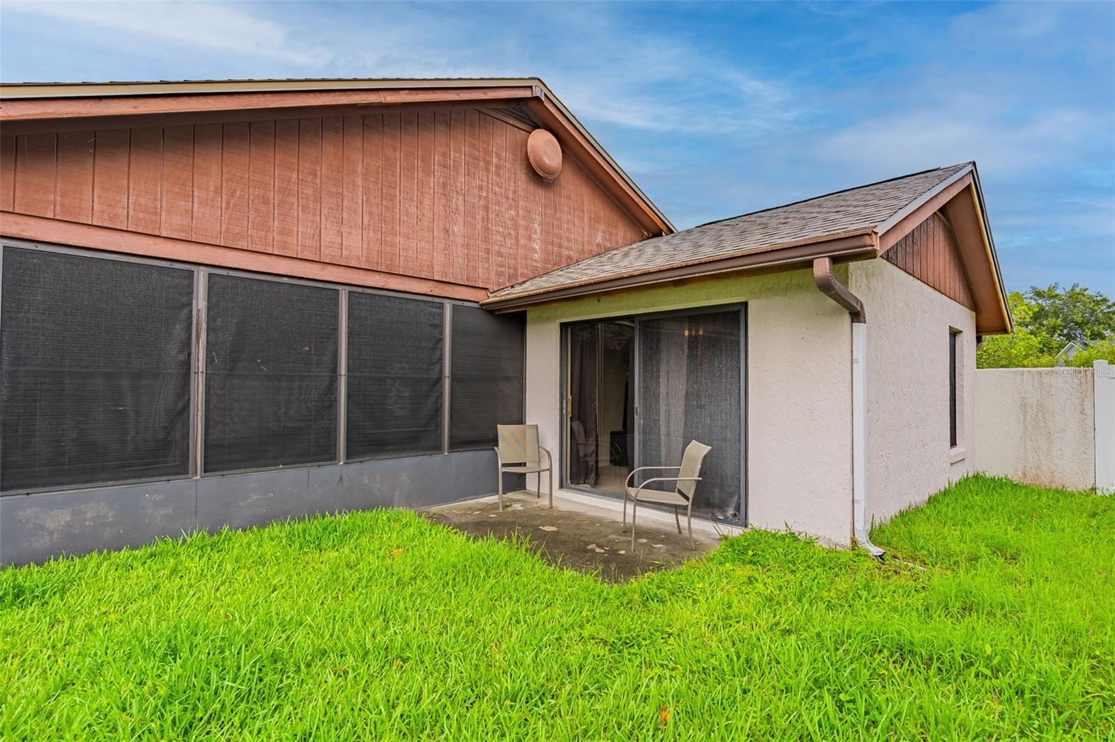 Image 26 of 33 For 6308 Fernbrook Court